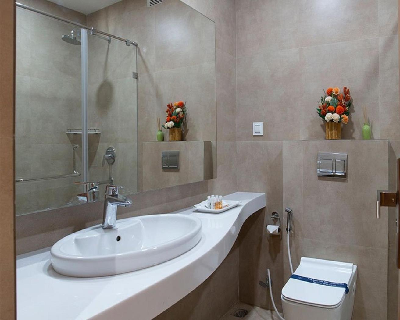 Hotel Linda Near International Airport By La Casa