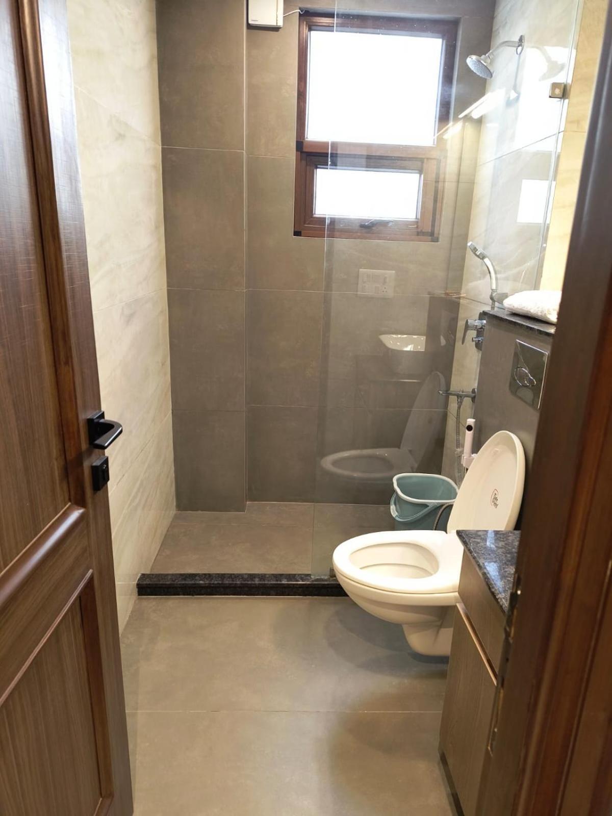 Hotel South Ex Residency - South Ex Near Aiims Delhi - Couple Friendly New Delhi