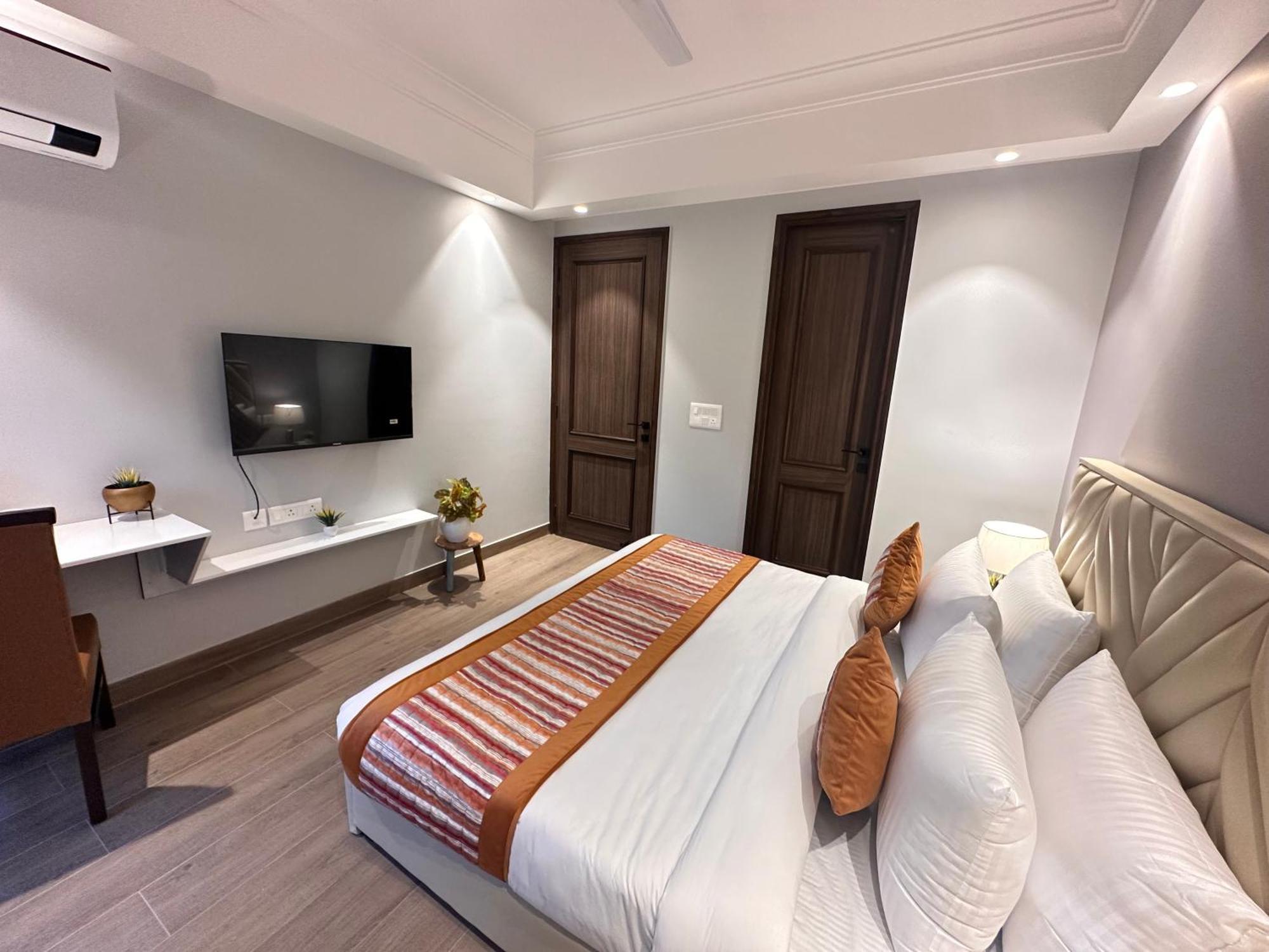 South Ex Residency - South Ex Near Aiims Delhi - Couple Friendly 3*