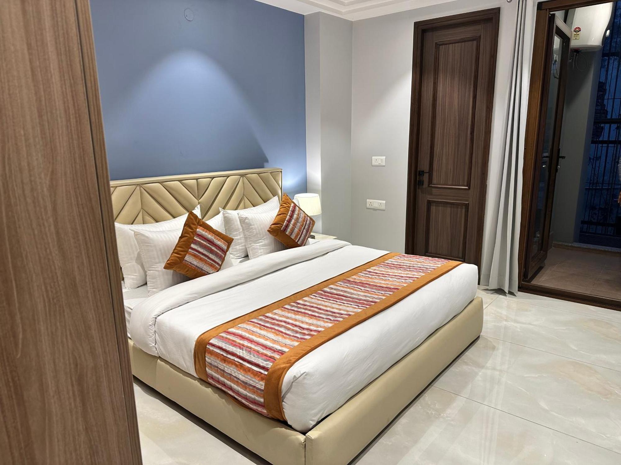 Hotel South Ex Residency - South Ex Near Aiims Delhi - Couple Friendly