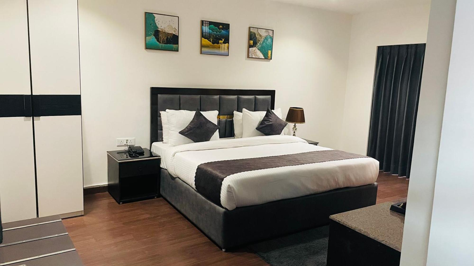 Hotel Saltstayz Select - Malcha & Chankyapuri New Delhi