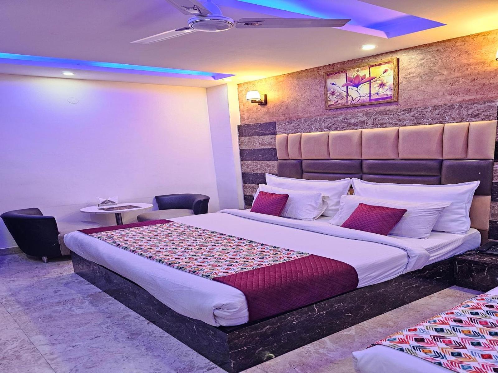 Hotel Tu Casa International Near Delhi Airport 4*