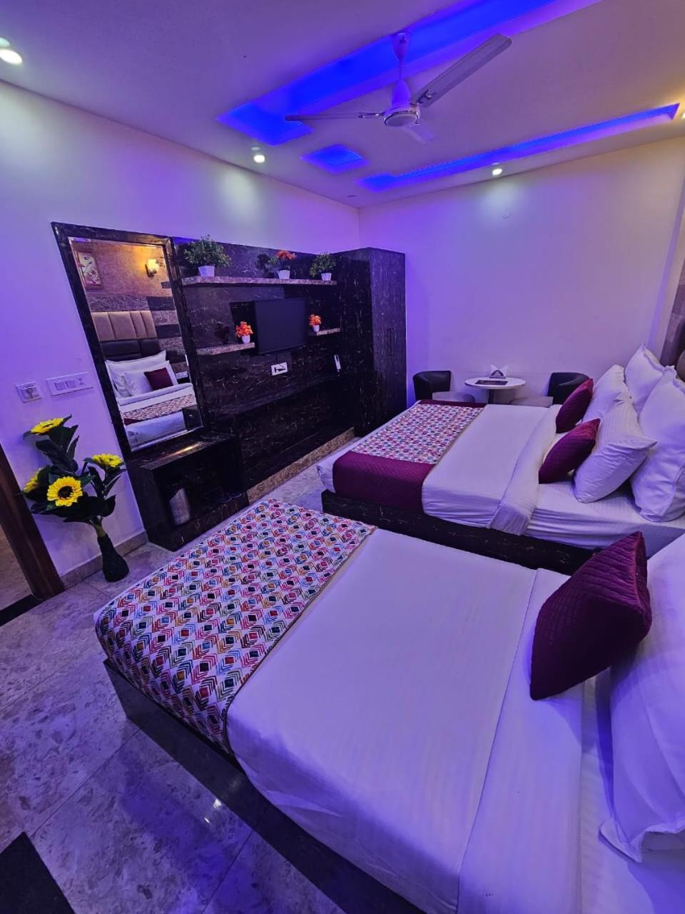 Hotel Tu Casa International Near Delhi Airport 4*