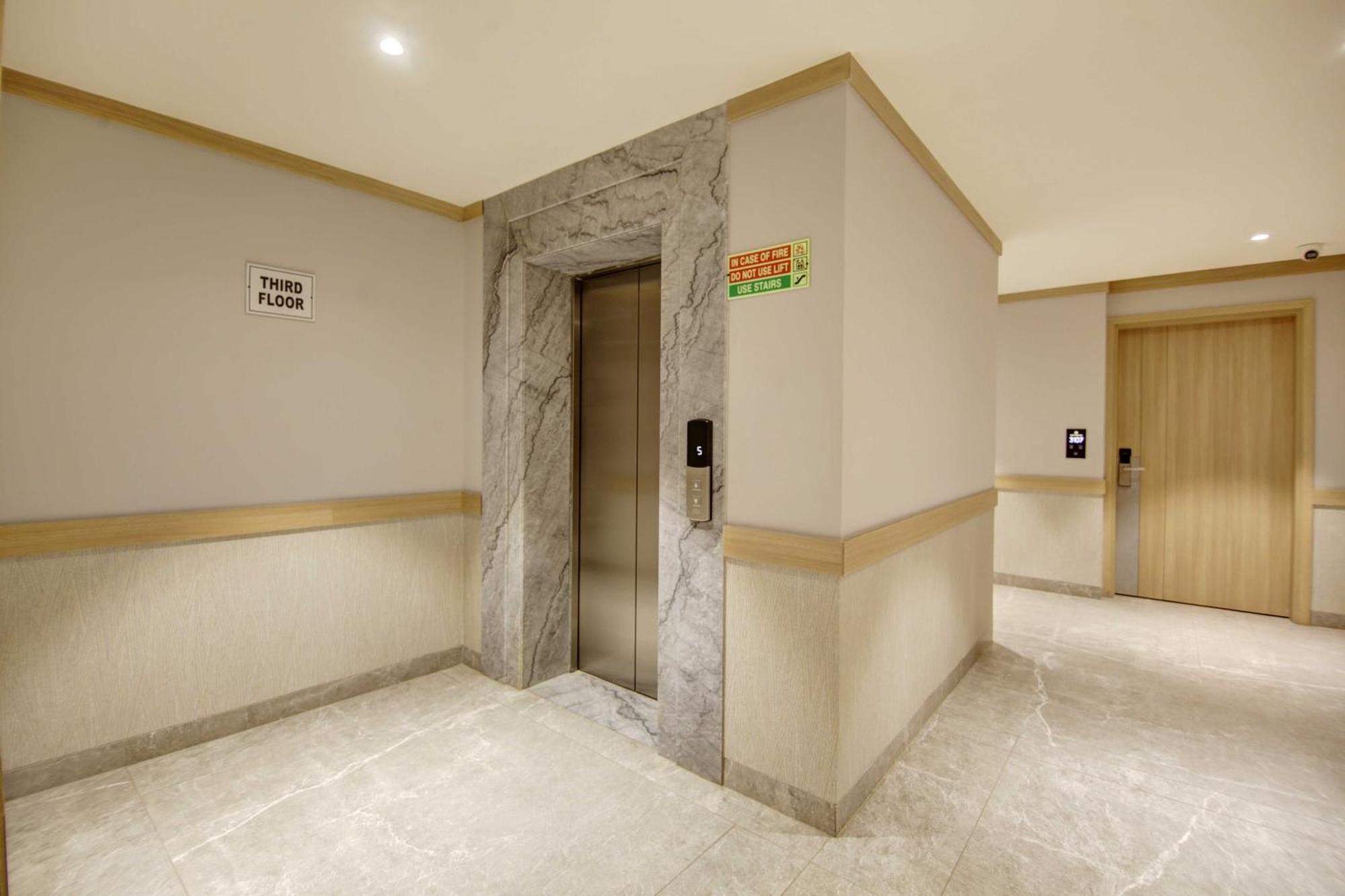 East Park Hotel 4*