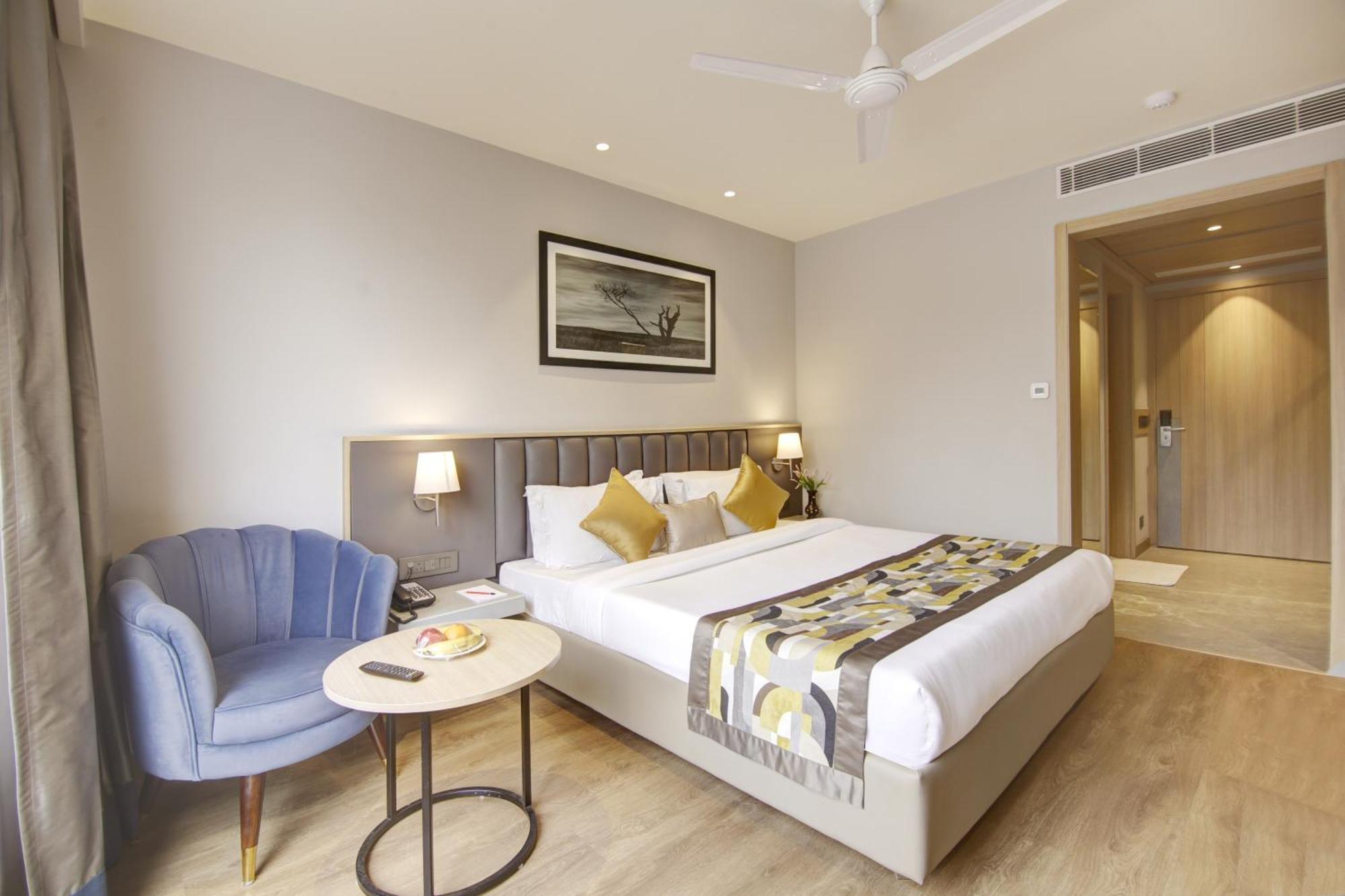 East Park Hotel 4*