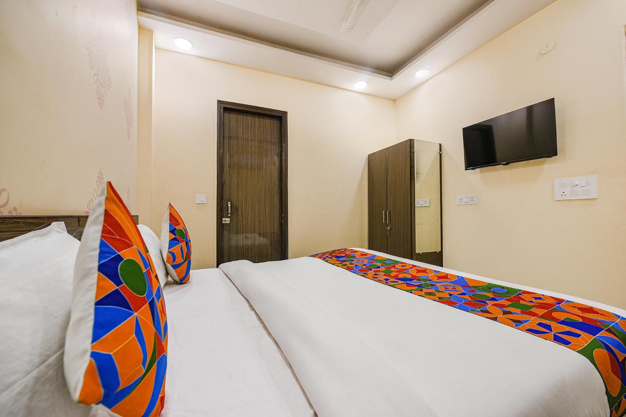 Hotel Fabexpress Unicon
