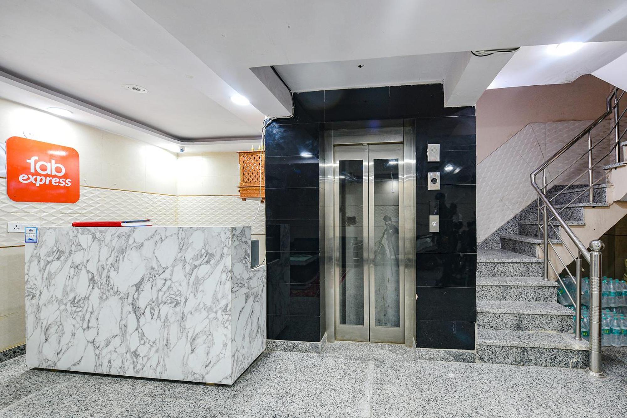 Fabexpress Unicon Hotel 3*