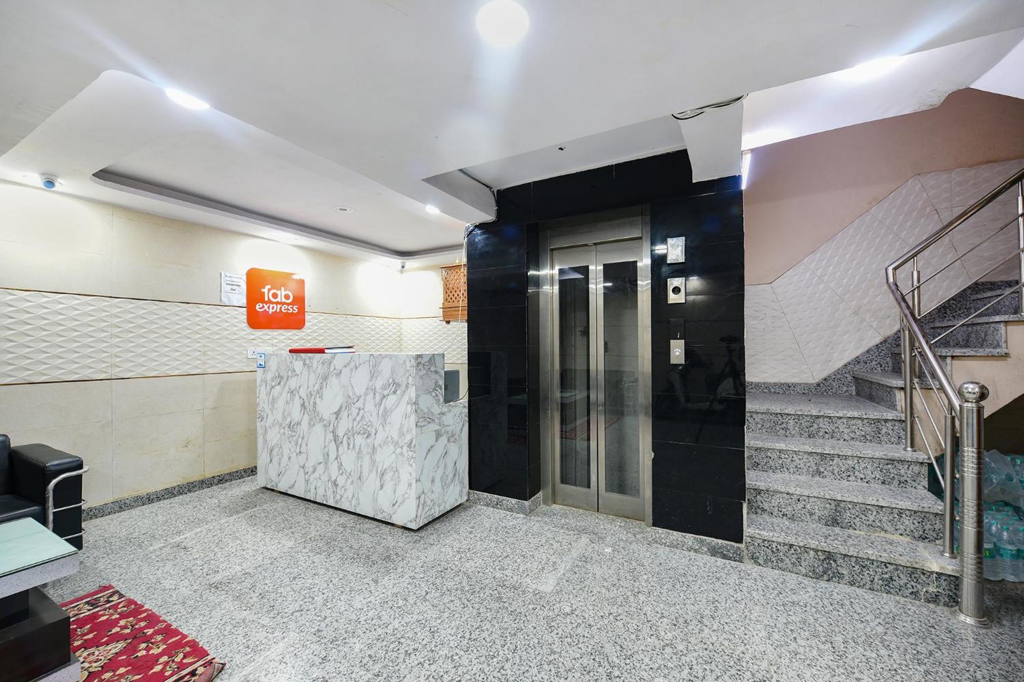 Hotel Fabexpress Unicon