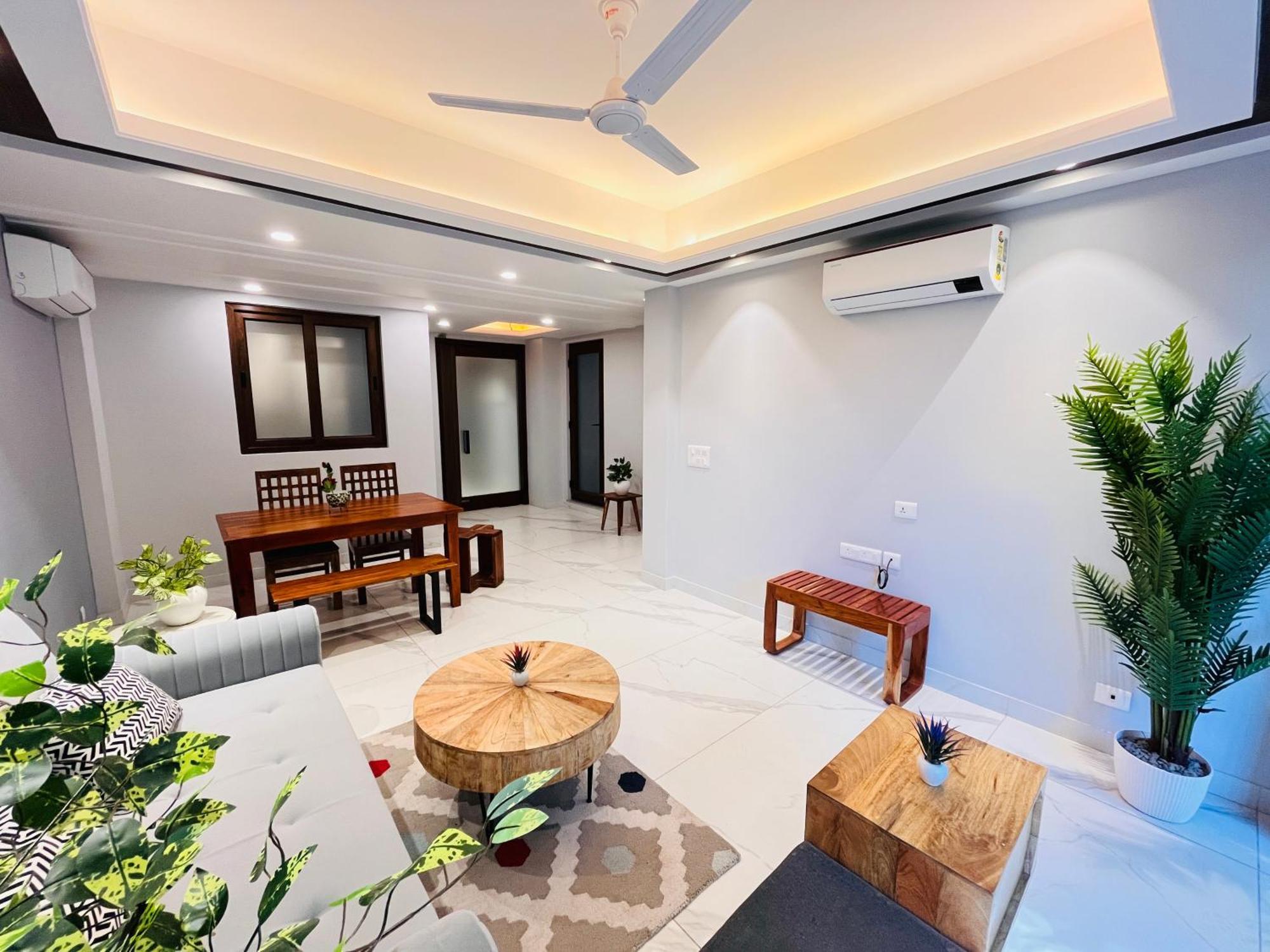 Hotel Gianmala Residency South Extension Near Aiims Delhi
