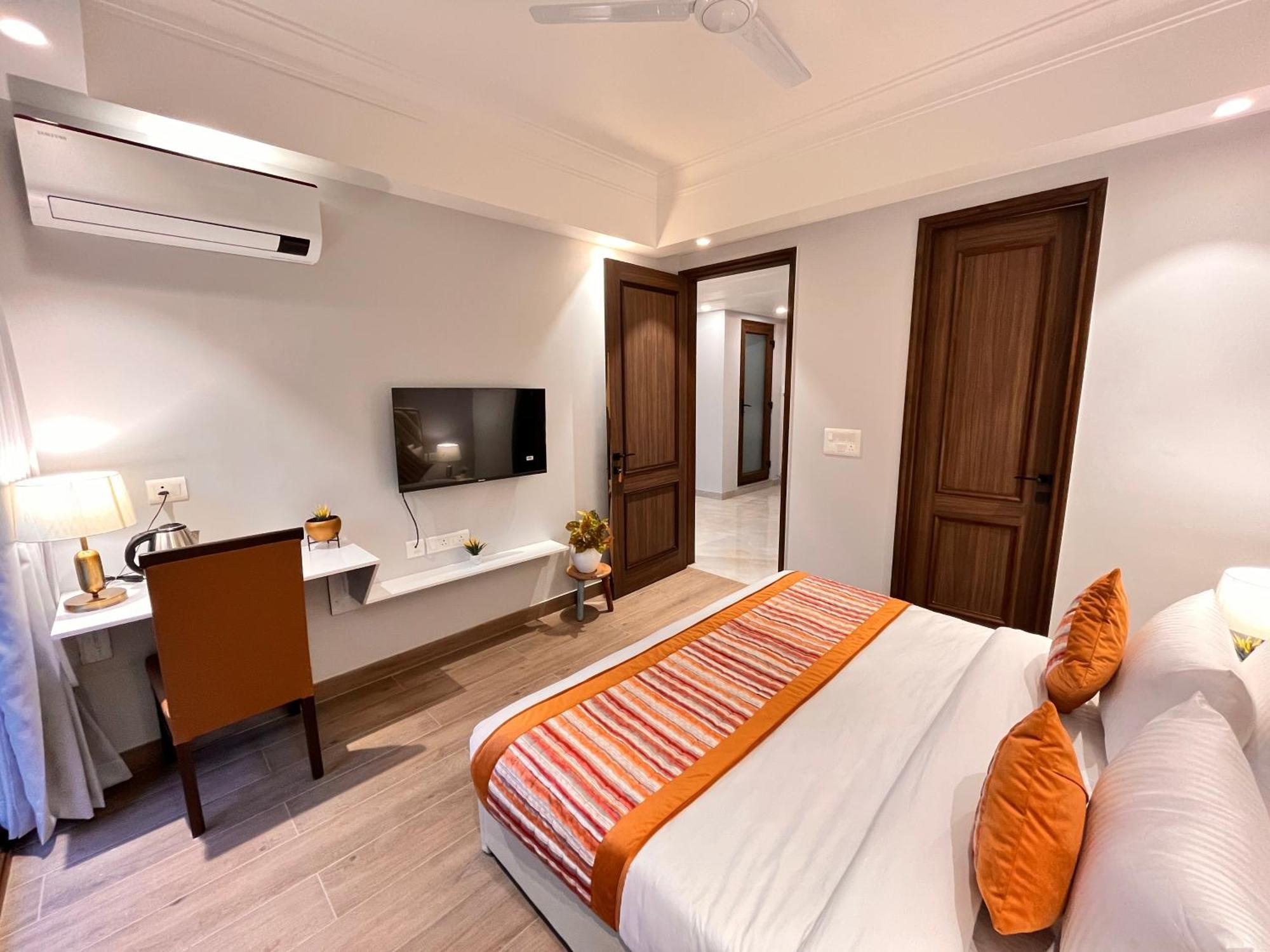 South Ex Residency - South Ex Near Aiims Delhi - Couple Friendly Hotel