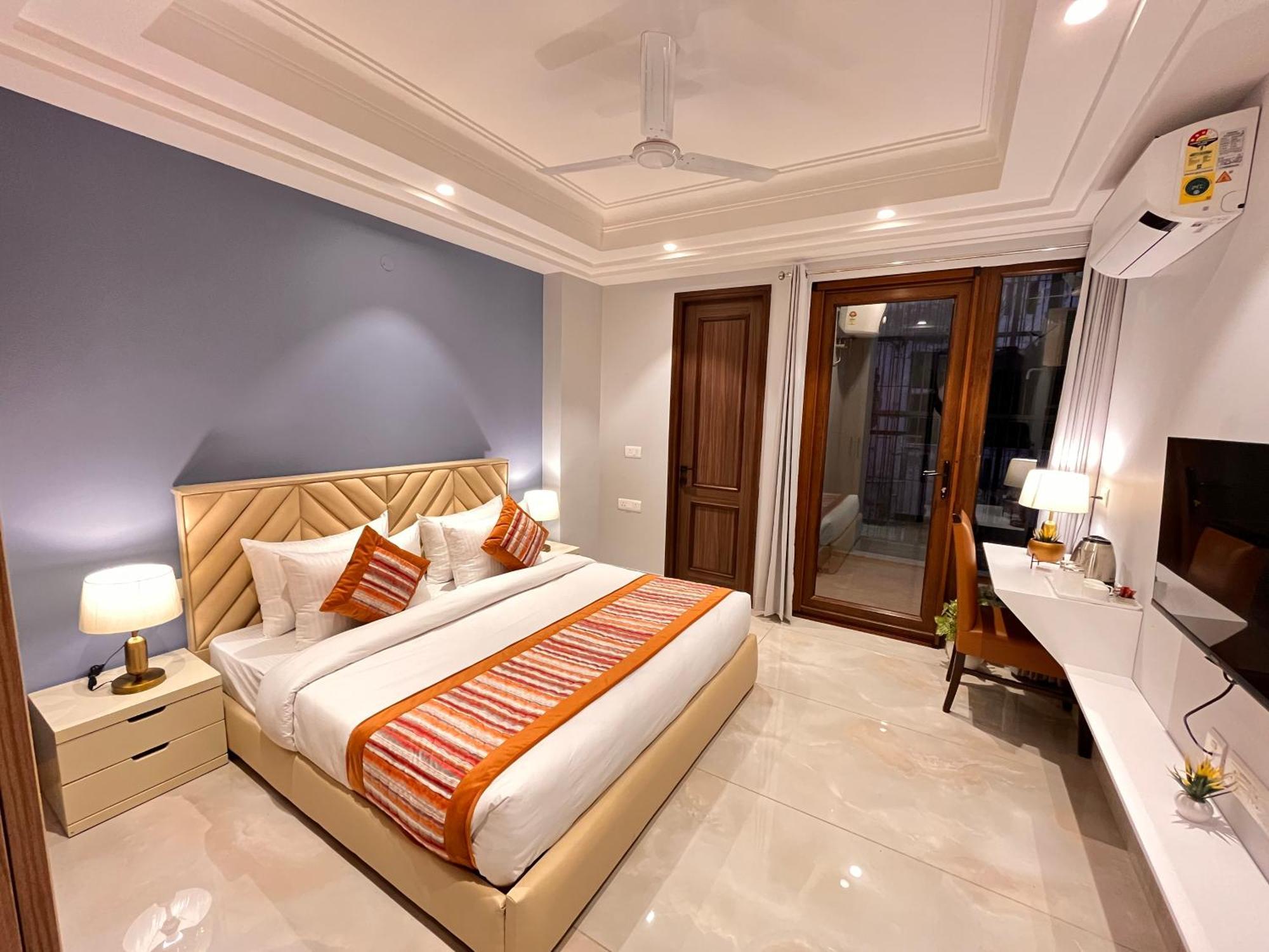 South Ex Residency - South Ex Near Aiims Delhi - Couple Friendly Hotel