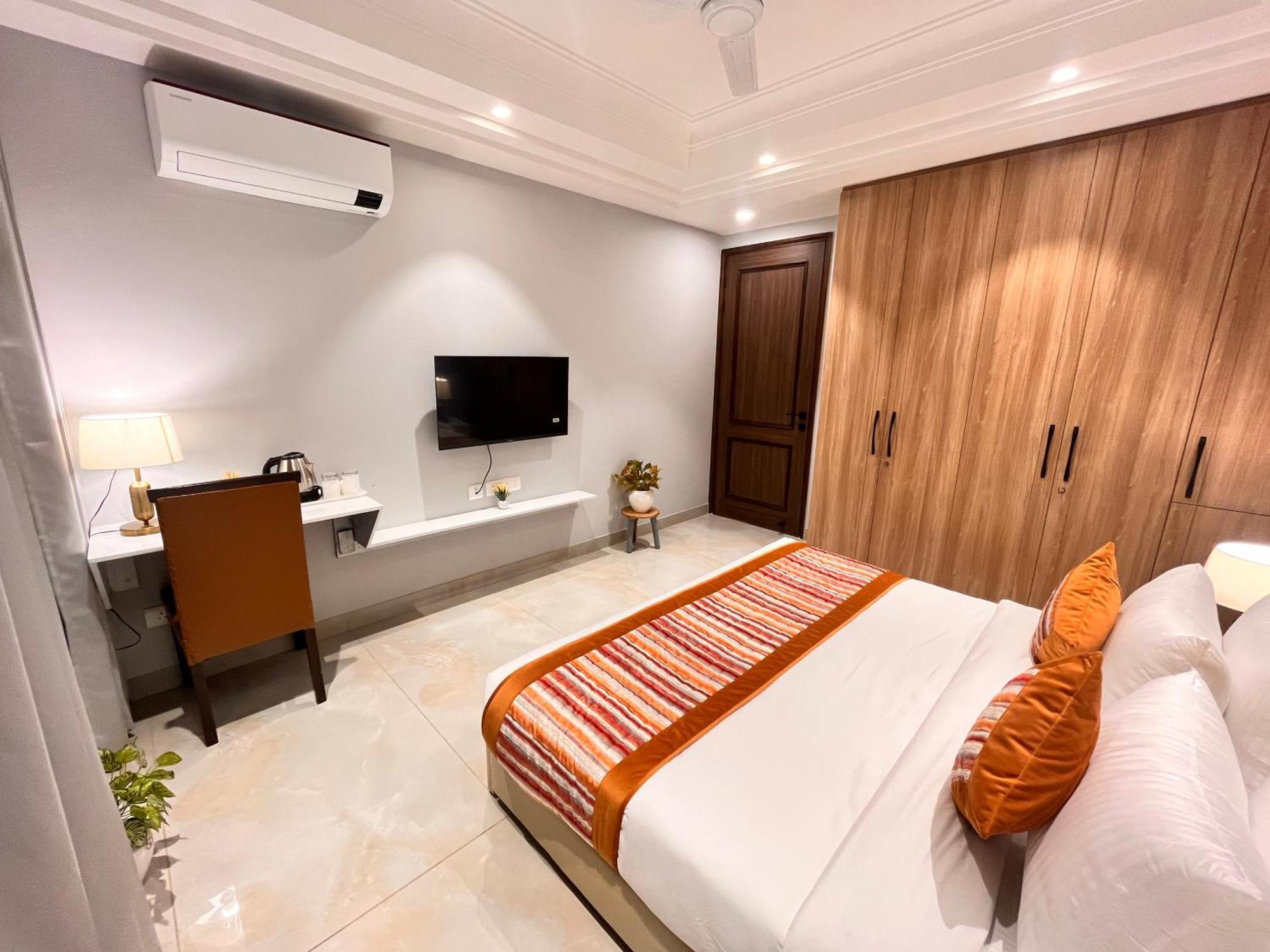 South Ex Residency - South Ex Near Aiims Delhi - Couple Friendly Hotel New Delhi