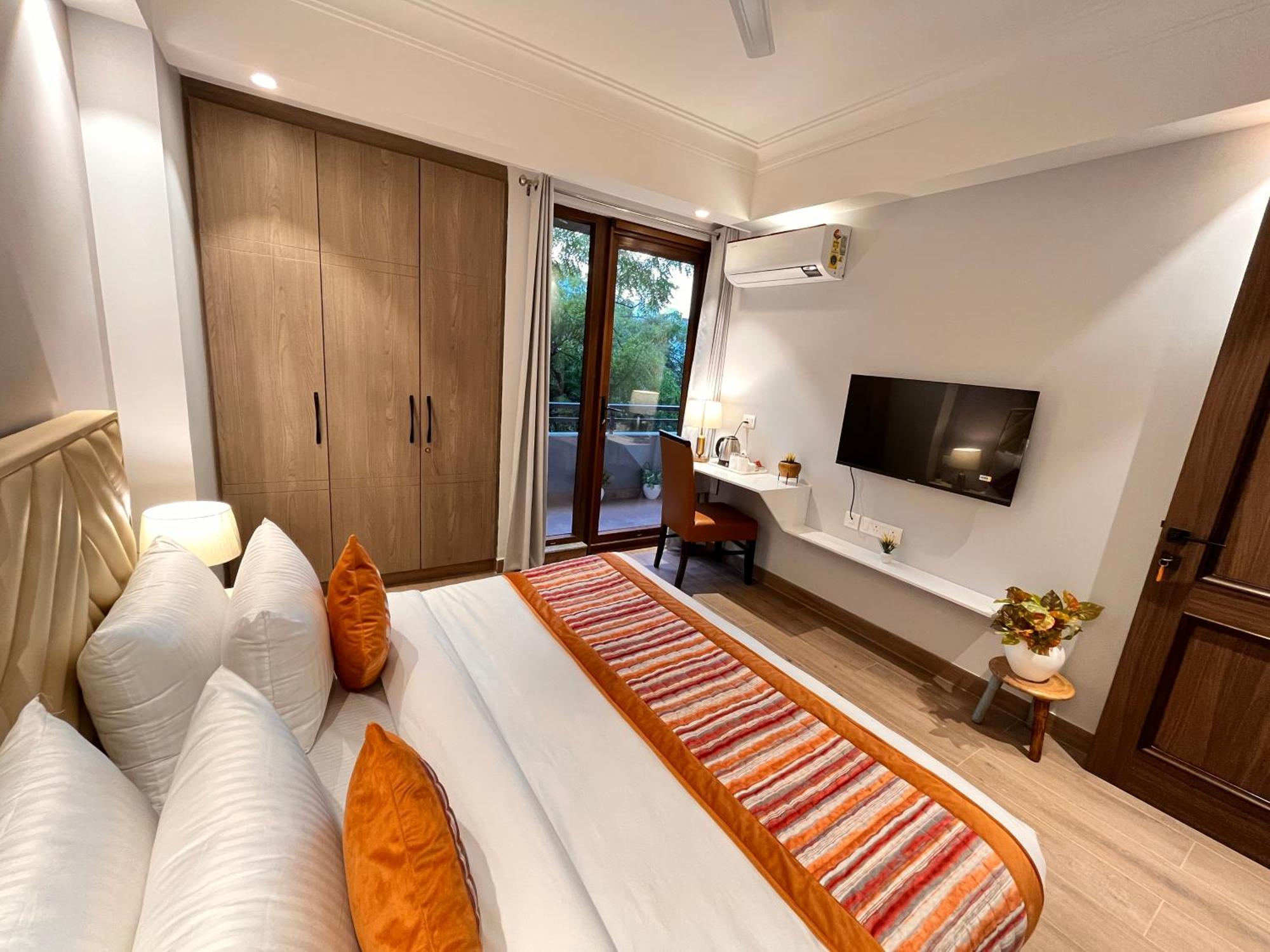 South Ex Residency - South Ex Near Aiims Delhi - Couple Friendly