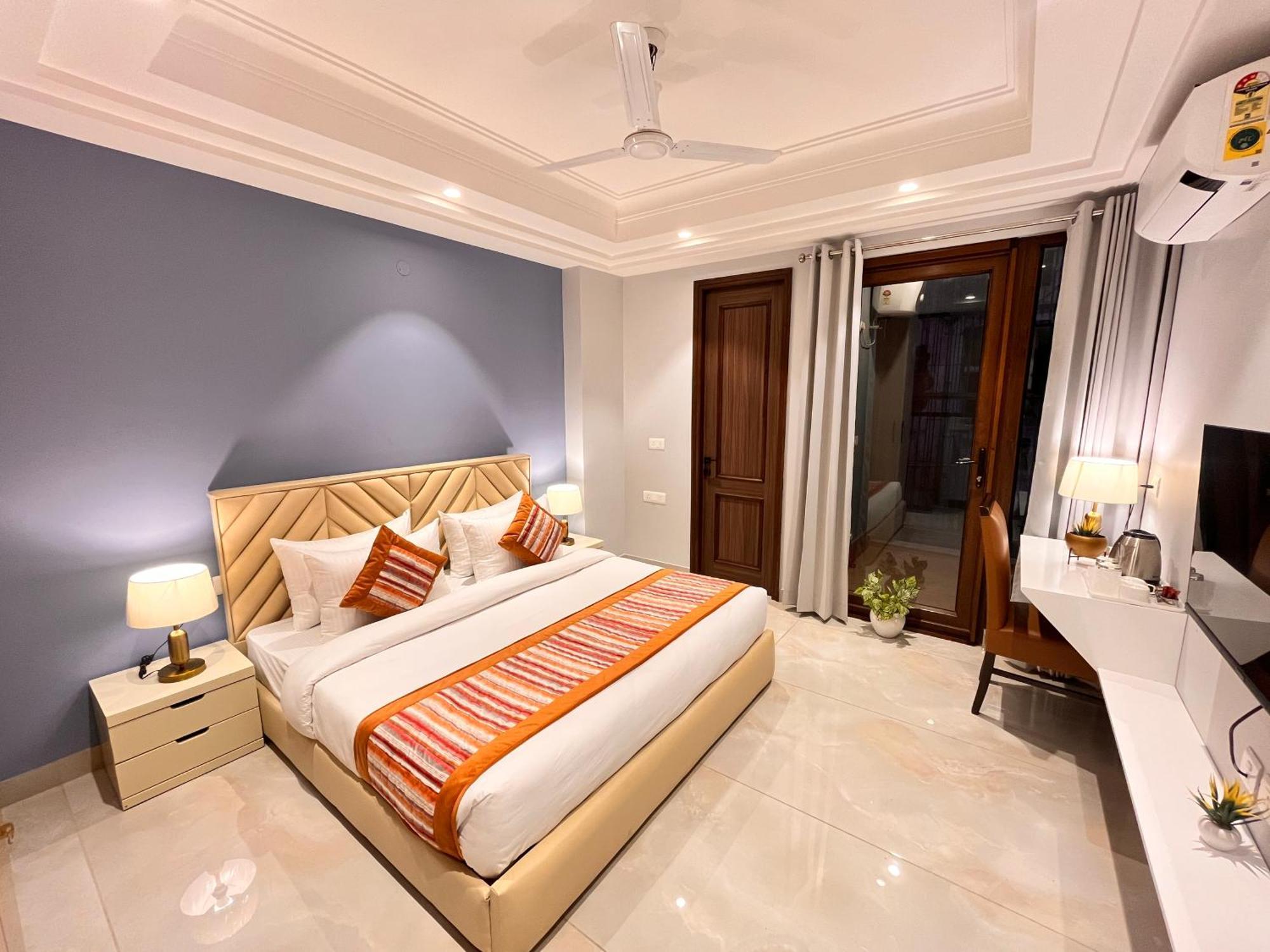 Hotel South Ex Residency - South Ex Near Aiims Delhi - Couple Friendly