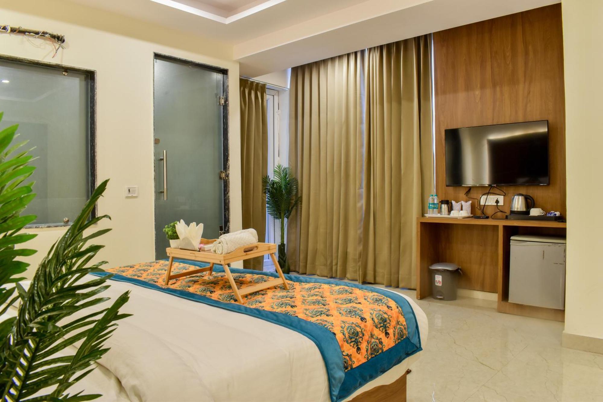 Yash Palace Hotel