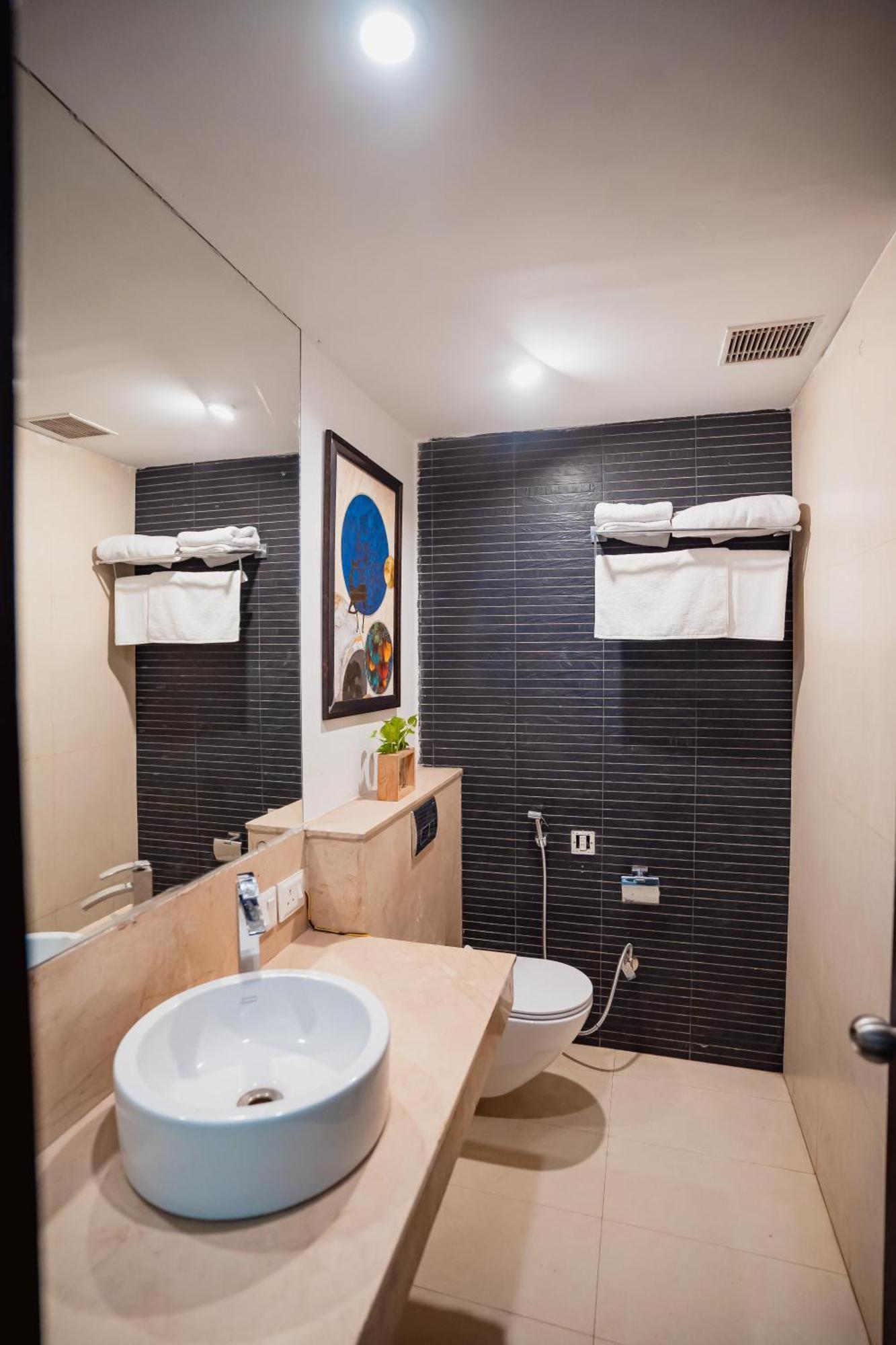 Saltstayz Select - Malcha & Chankyapuri Hotel 4*