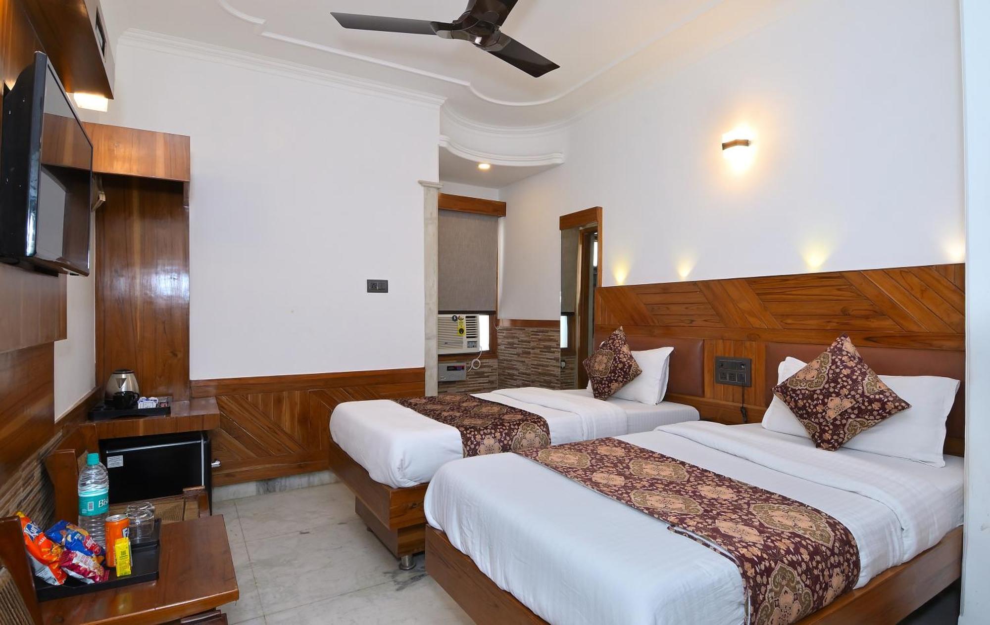 Hotel The Natraj Yes Please -new Delhi Nova Deli