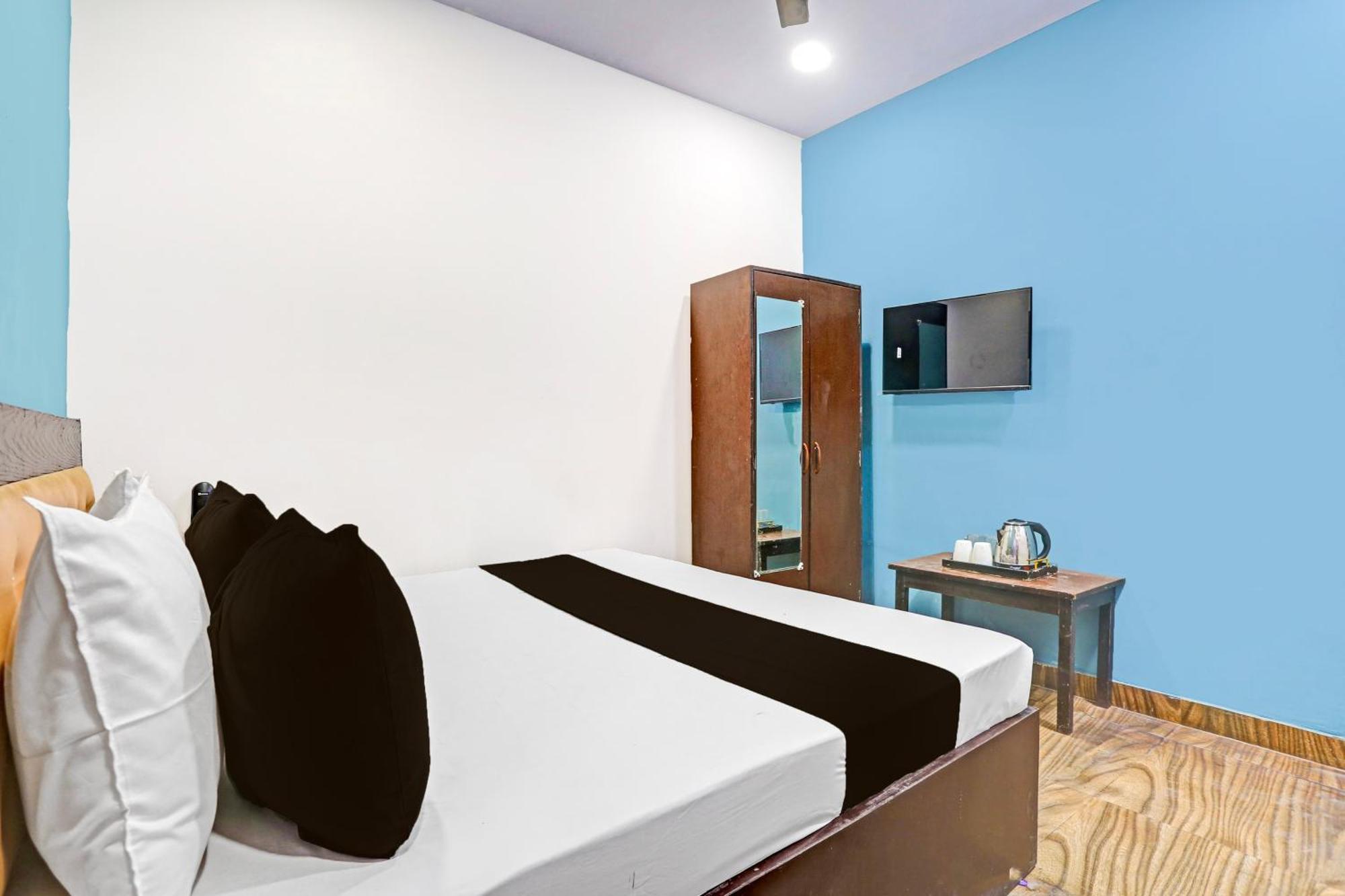 Super O Jail Road Rajouri Garden 4* New Delhi