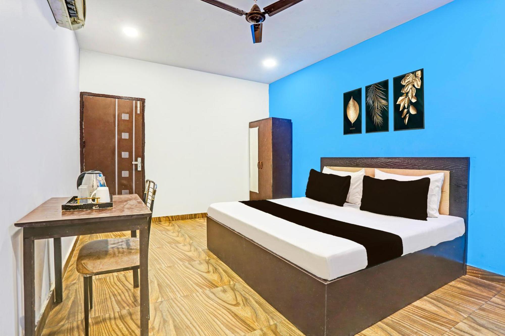 Super O Jail Road Rajouri Garden 4*