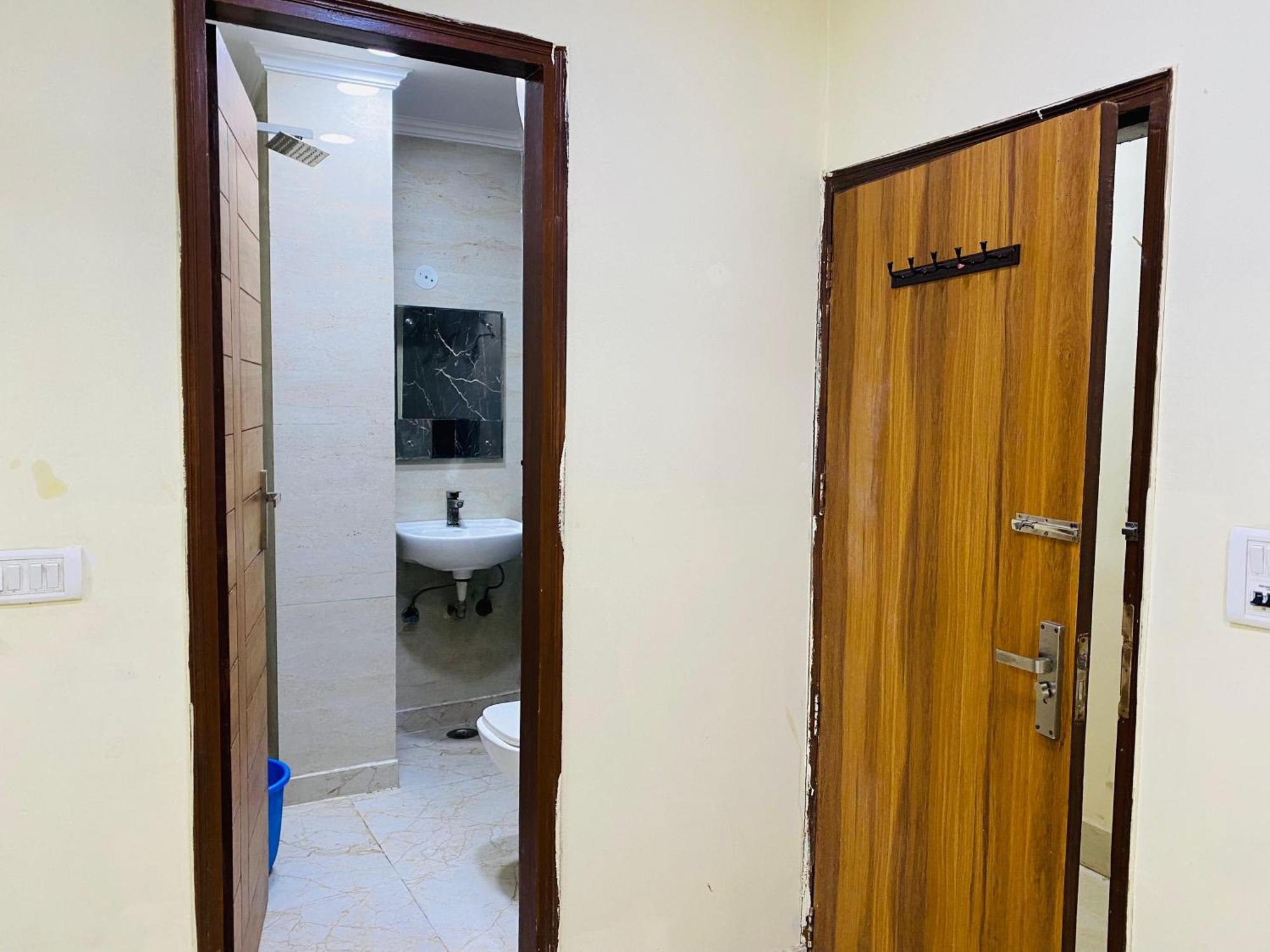 Hotel Downtown - Shakti Nagar New Delhi