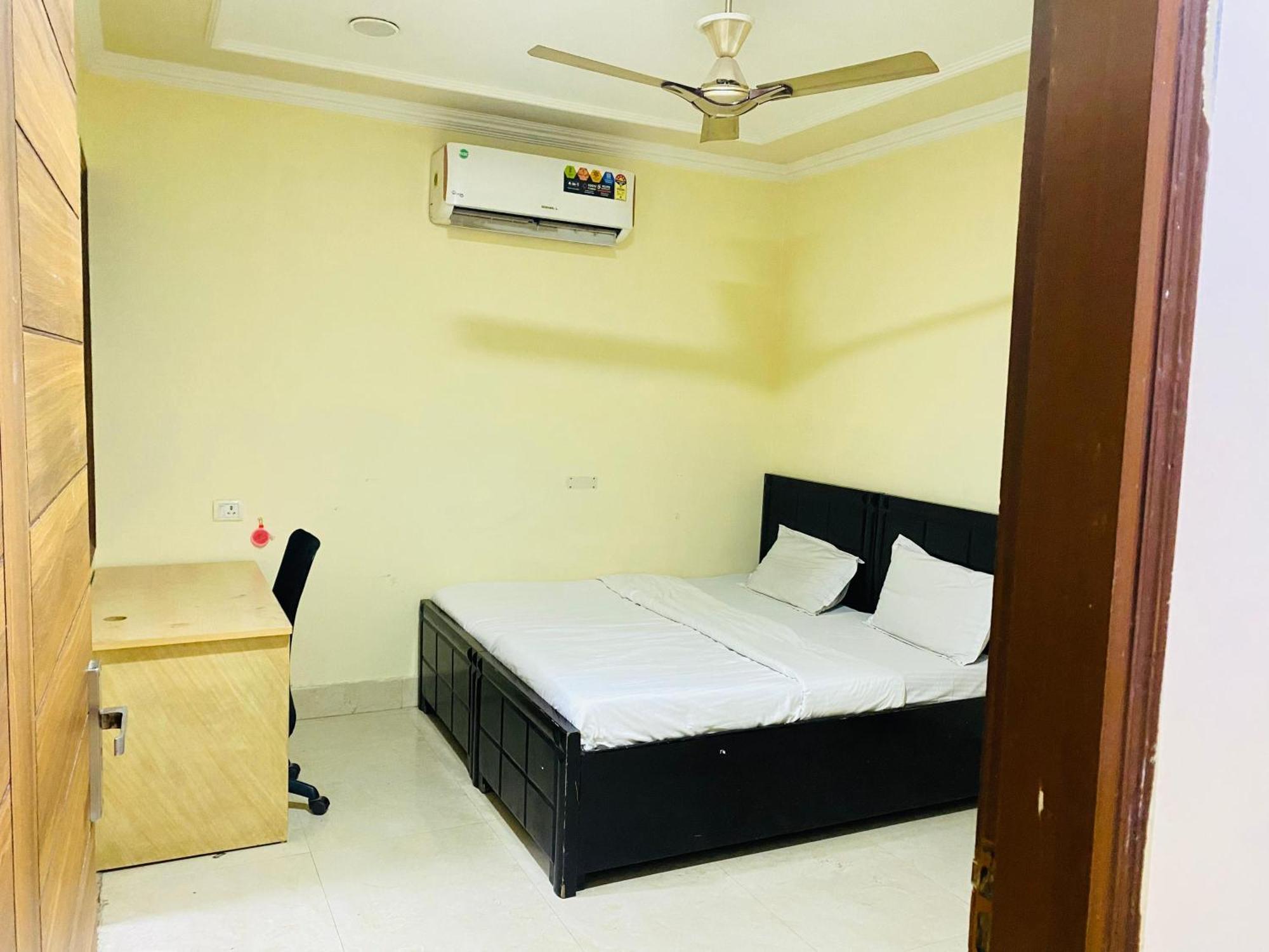 Downtown - Shakti Nagar Hotel