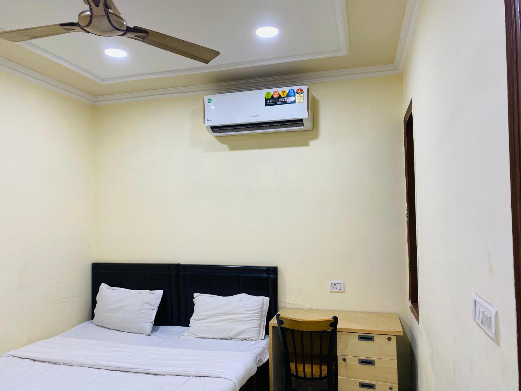 Downtown - Shakti Nagar Hotel