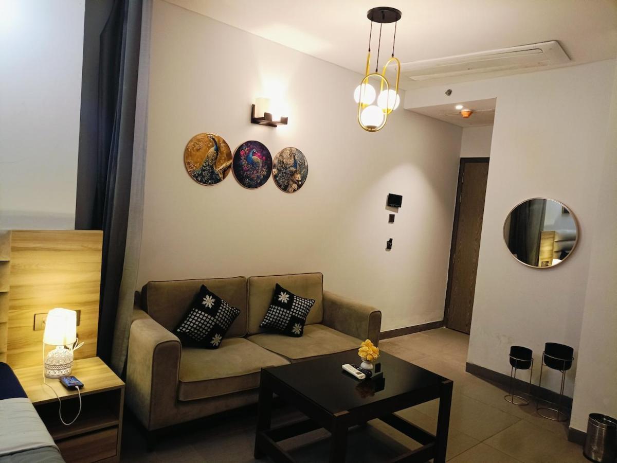 Supernova Elegant View With The Lockwoods Apartment
