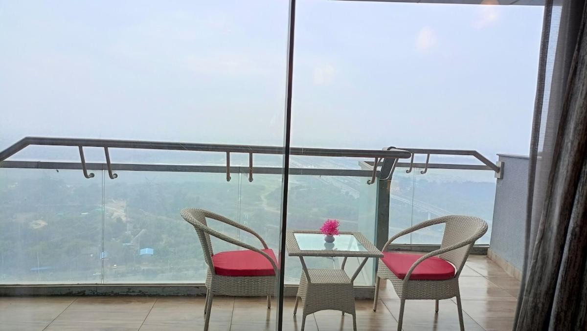 Supernova Elegant View With The Lockwoods Apartment