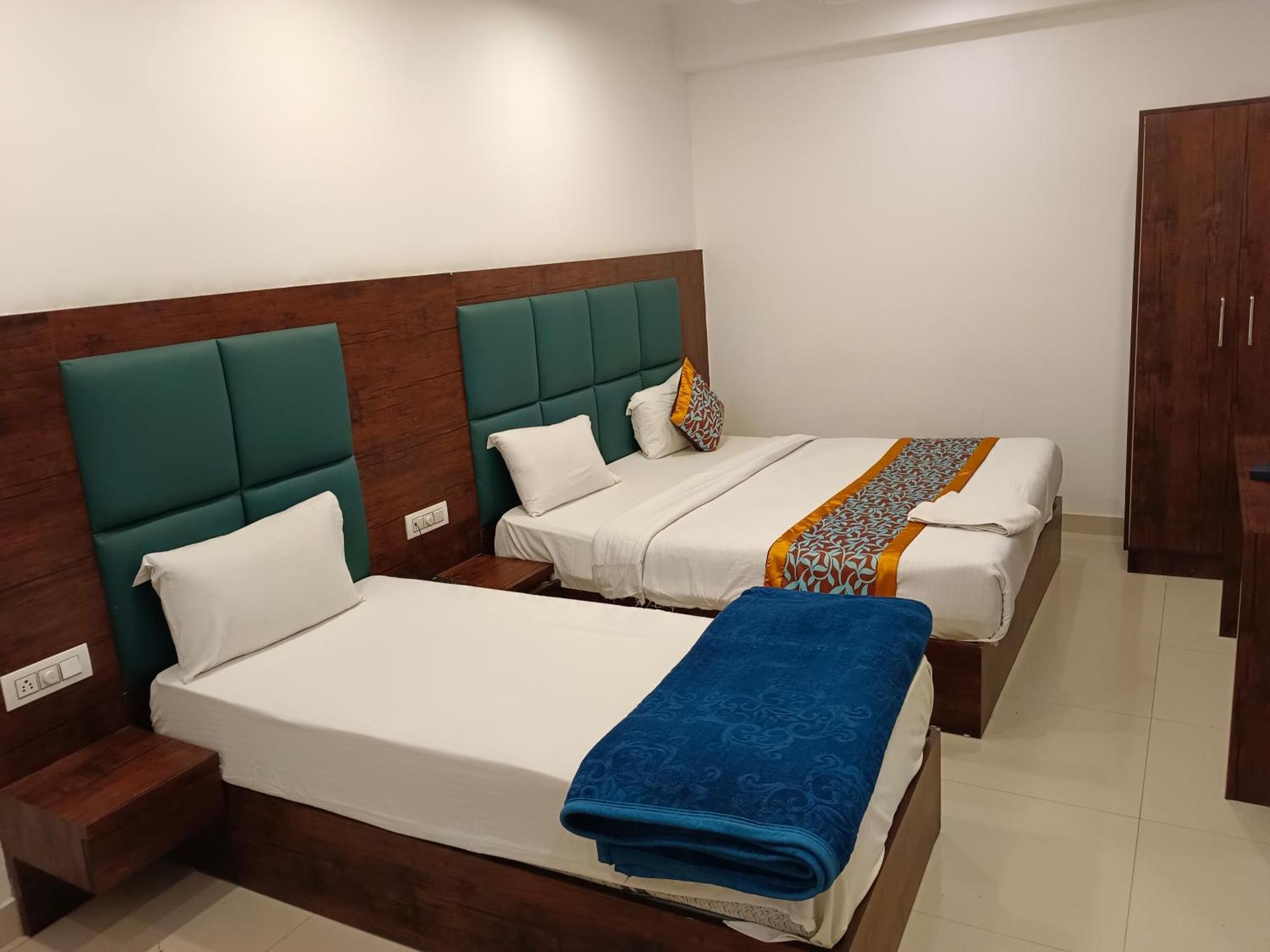 Royal Tark Plaza Near Igi Airport Delhi 4*
