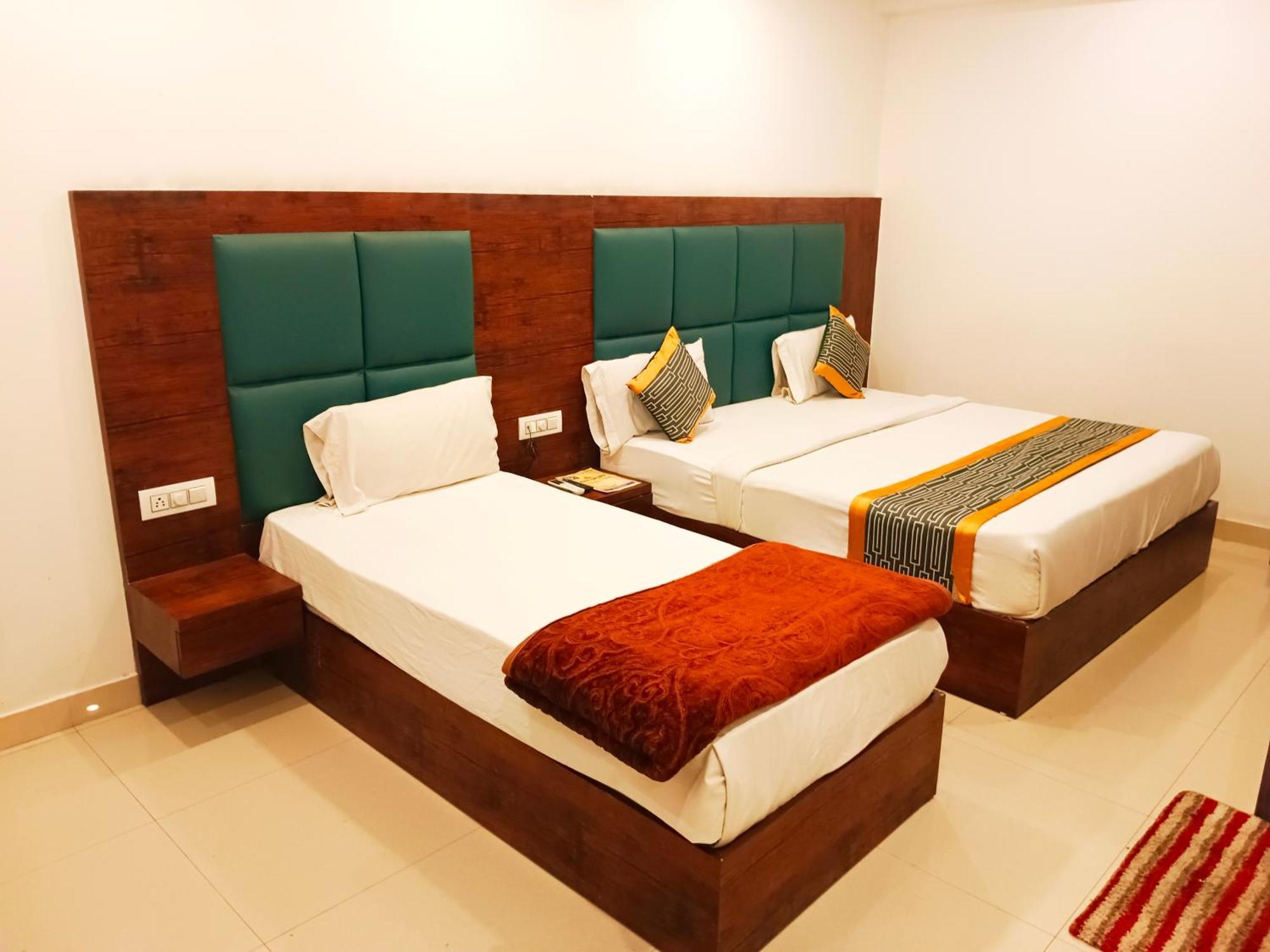 Royal Tark Plaza Near Igi Airport Delhi 4* New Delhi