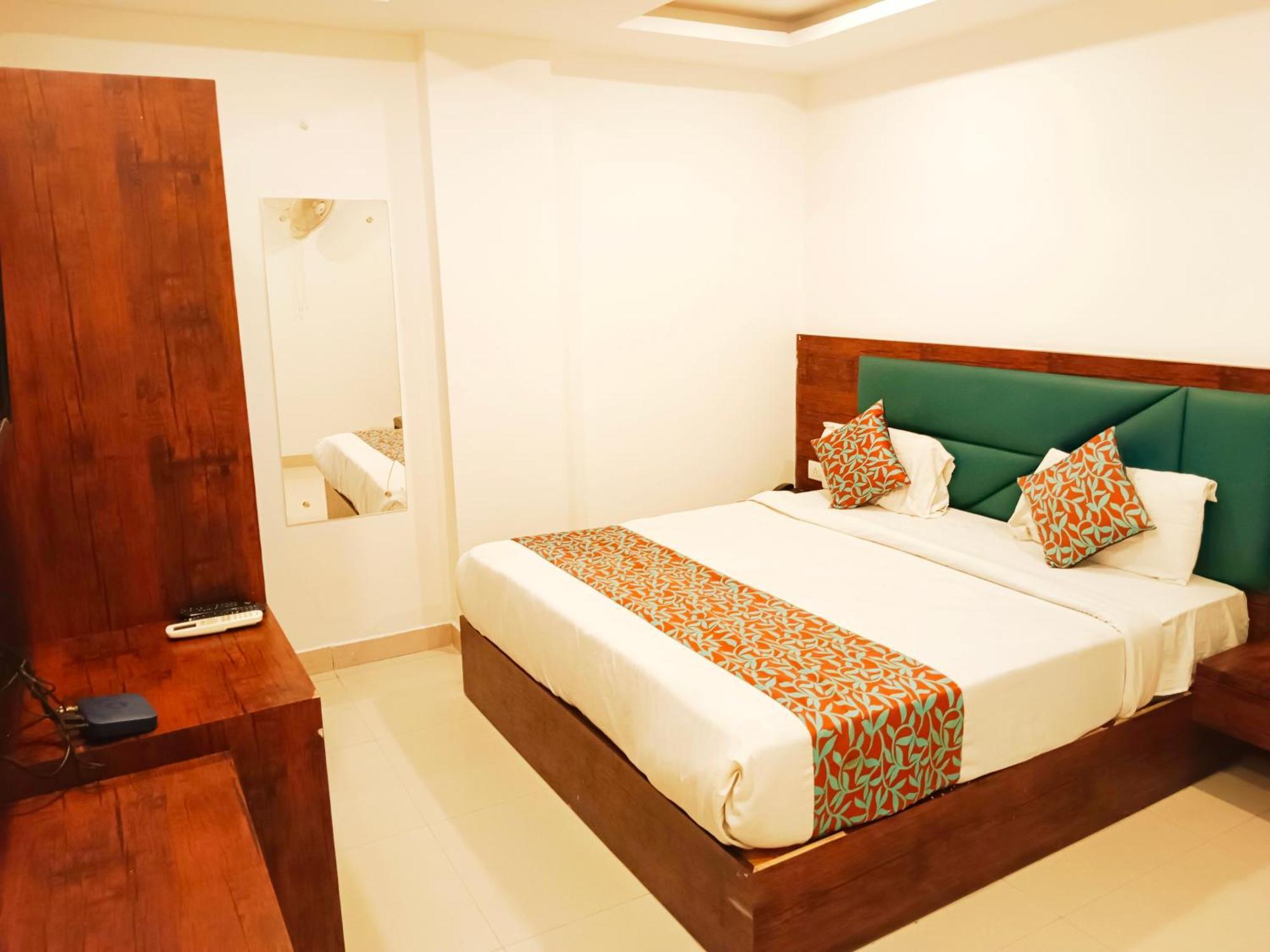 Royal Tark Plaza Near Igi Airport Delhi Hotel 4*