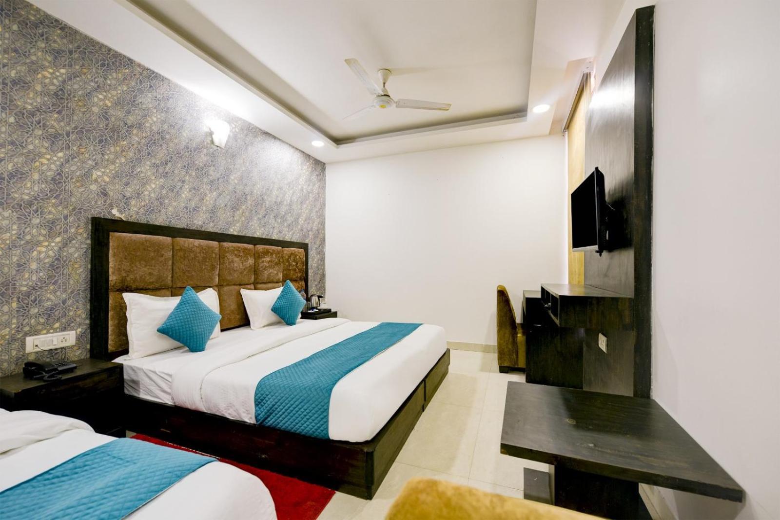 Hotel The Atlantes Near Delhi Airport