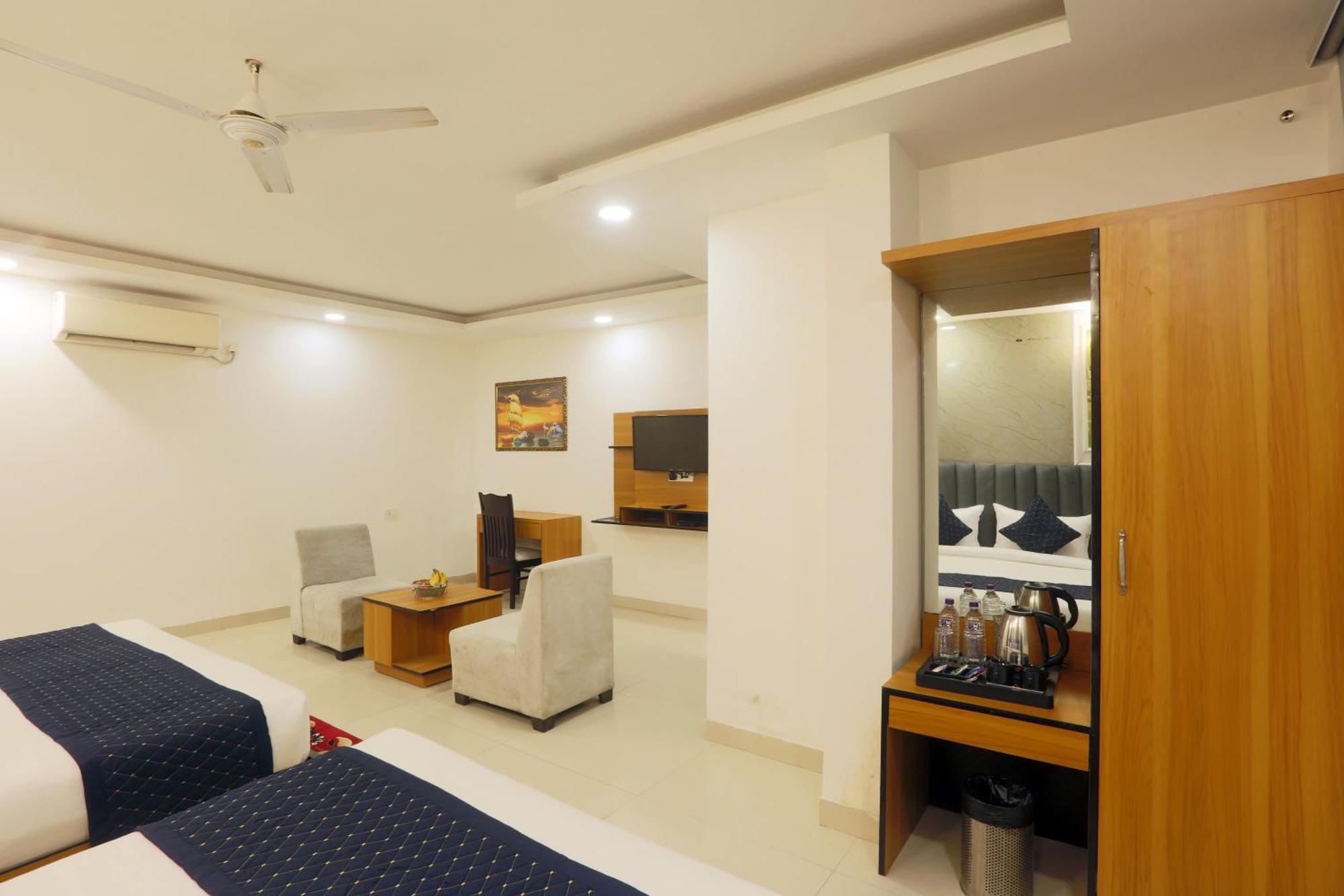 The Atlantes Near Delhi Airport Hotel 4*