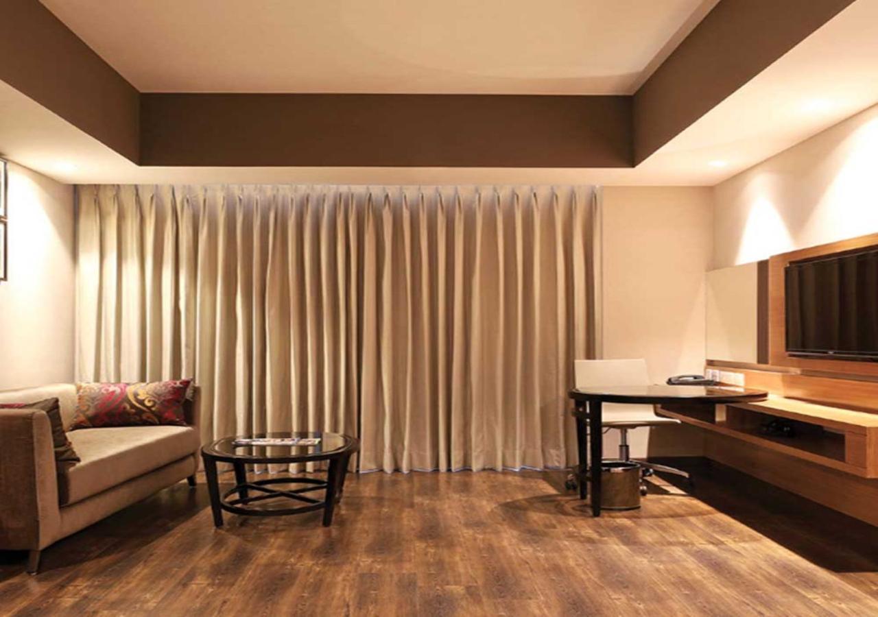Hotel The Atlantes Near Delhi Airport