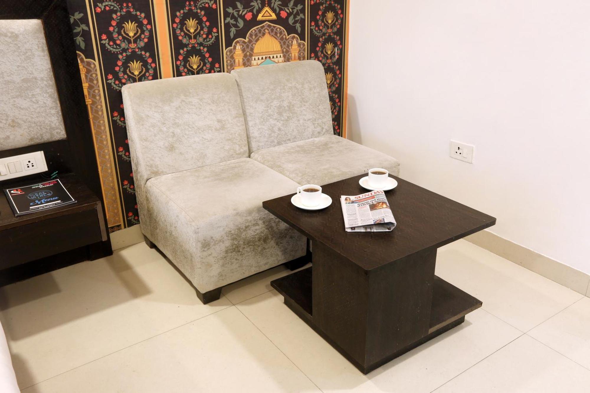 Hotel Belwoood Near Delhi Airport