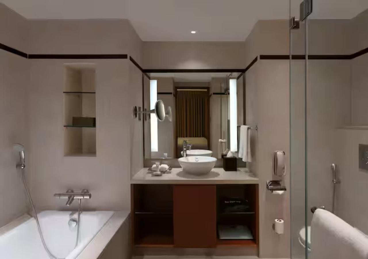 Belwoood Near Delhi Airport Hotel