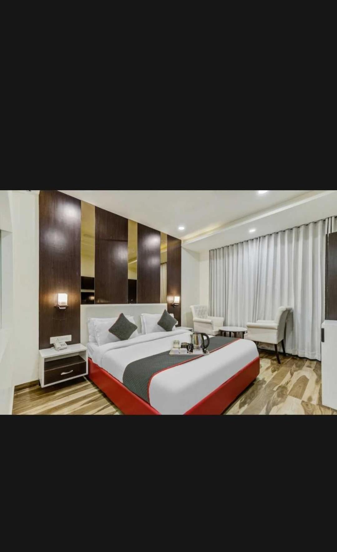 Super O Raas Near Samaypur Badli Metro Station Hotel