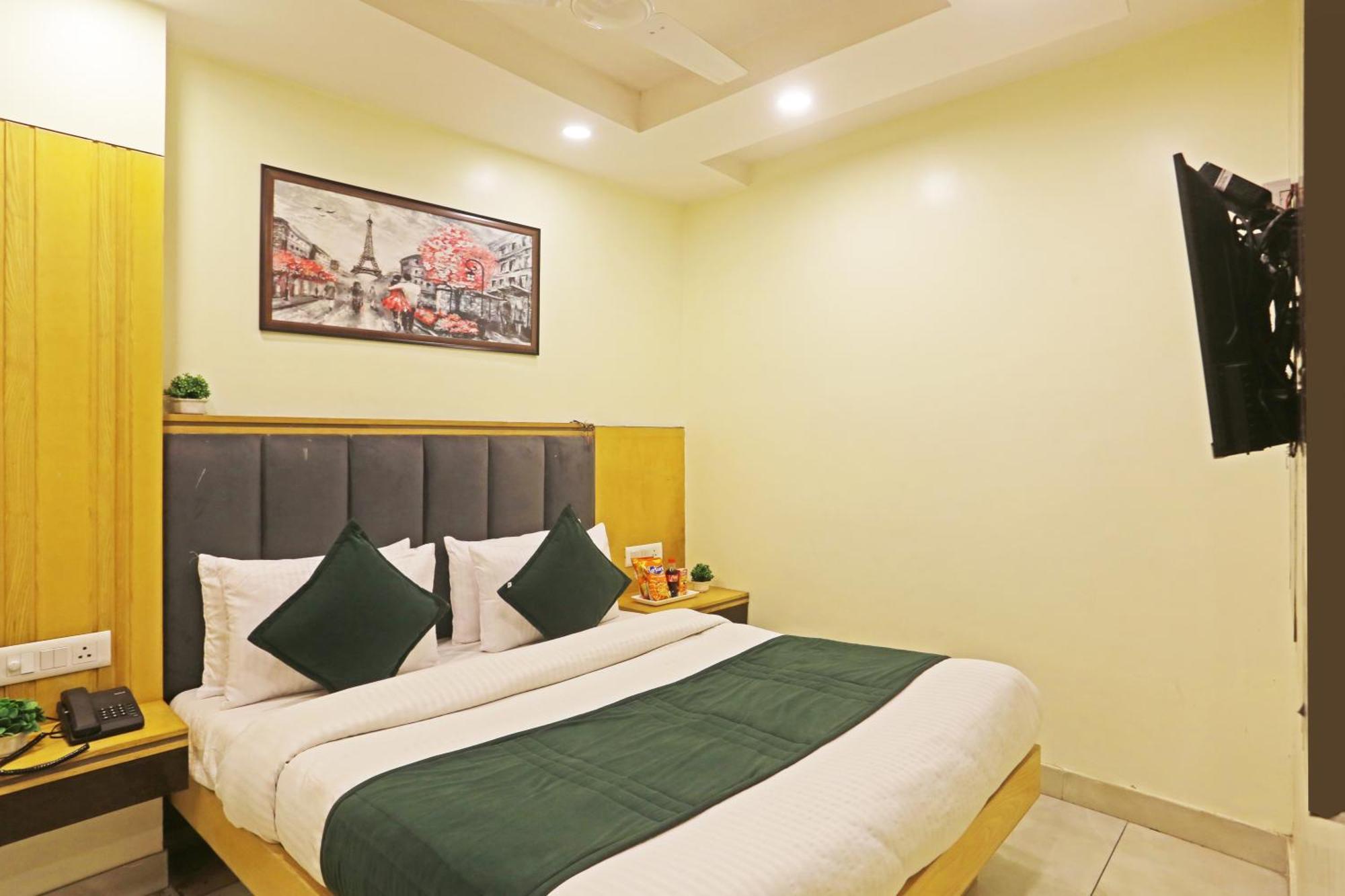 Aman Imperial Just A Minute Away From Railway Station And Connaught Place 4*