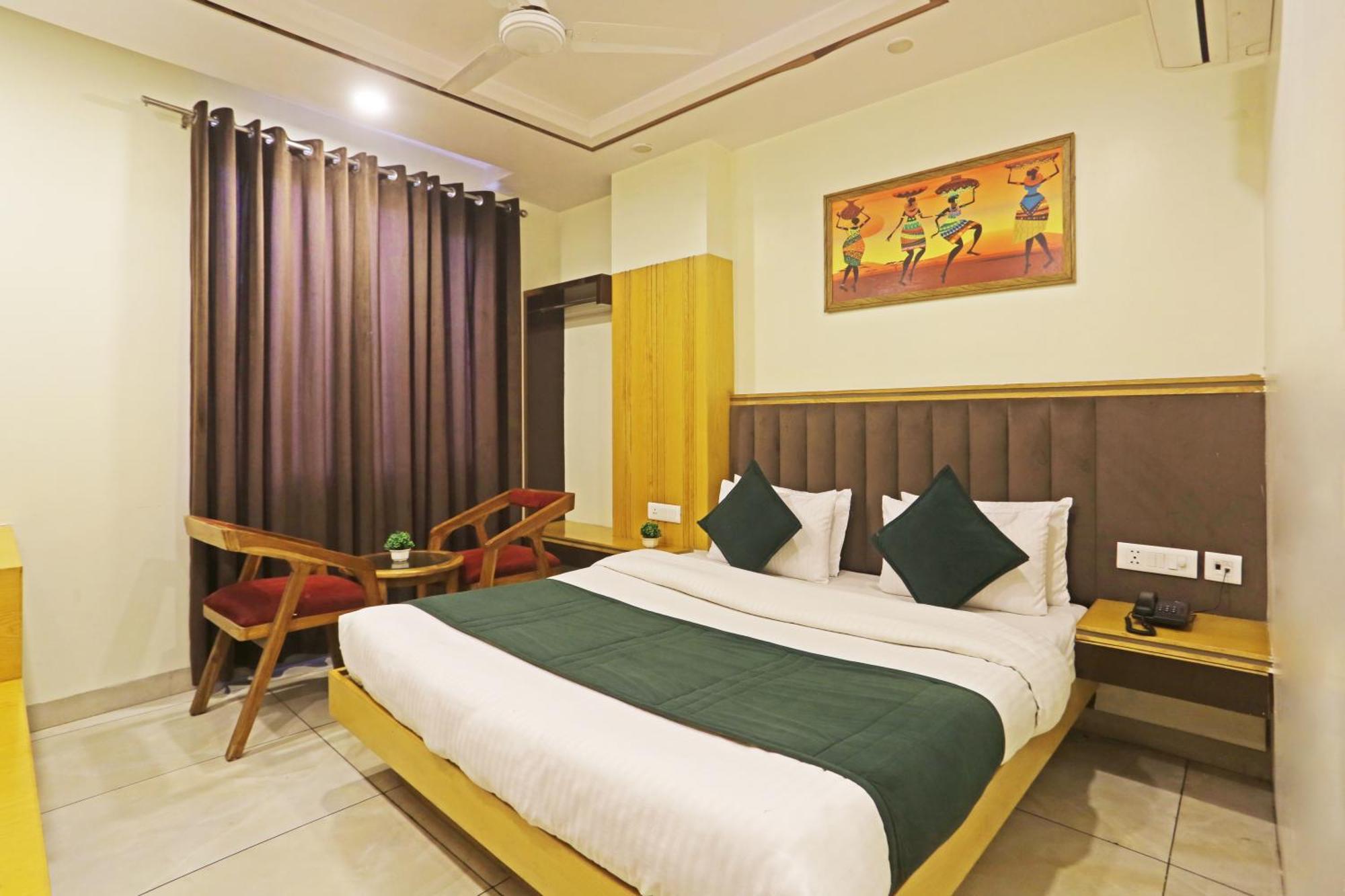 Hotel Aman Imperial Just A Minute Away From Railway Station And Connaught Place New Delhi