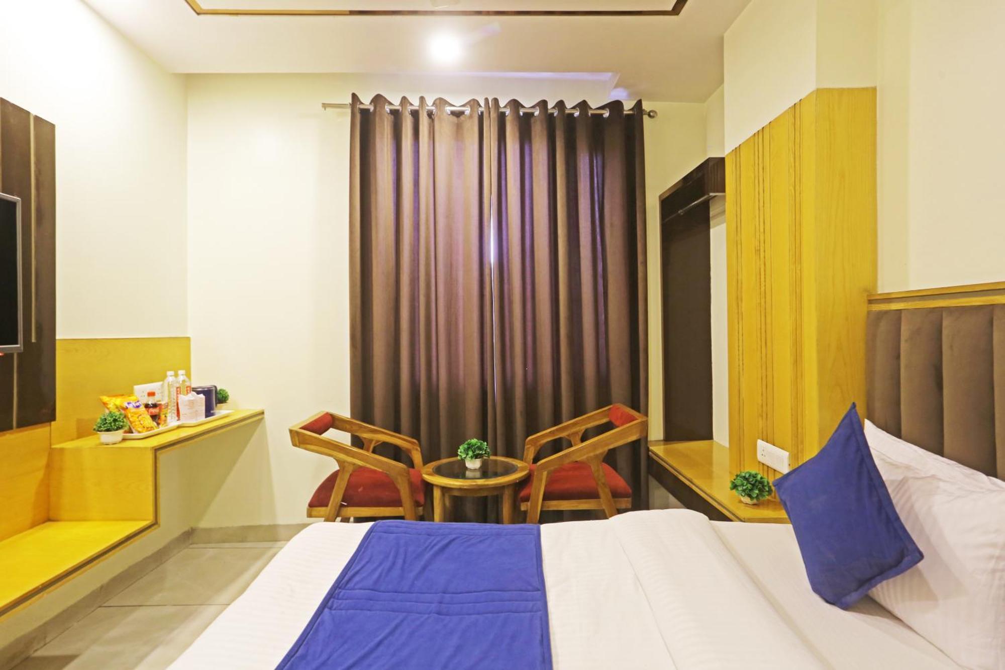 Aman Imperial Just A Minute Away From Railway Station And Connaught Place Hotel