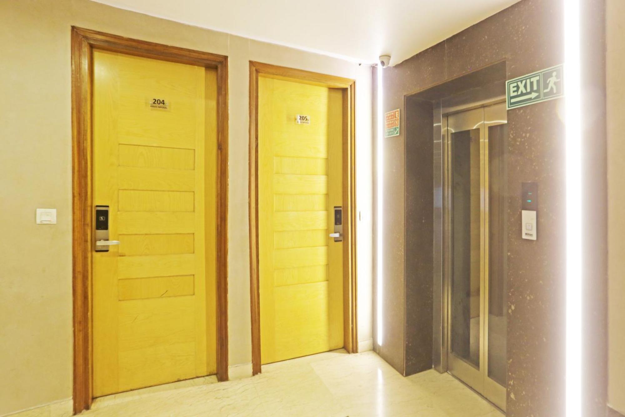 Aman Imperial Just A Minute Away From Railway Station And Connaught Place New Delhi