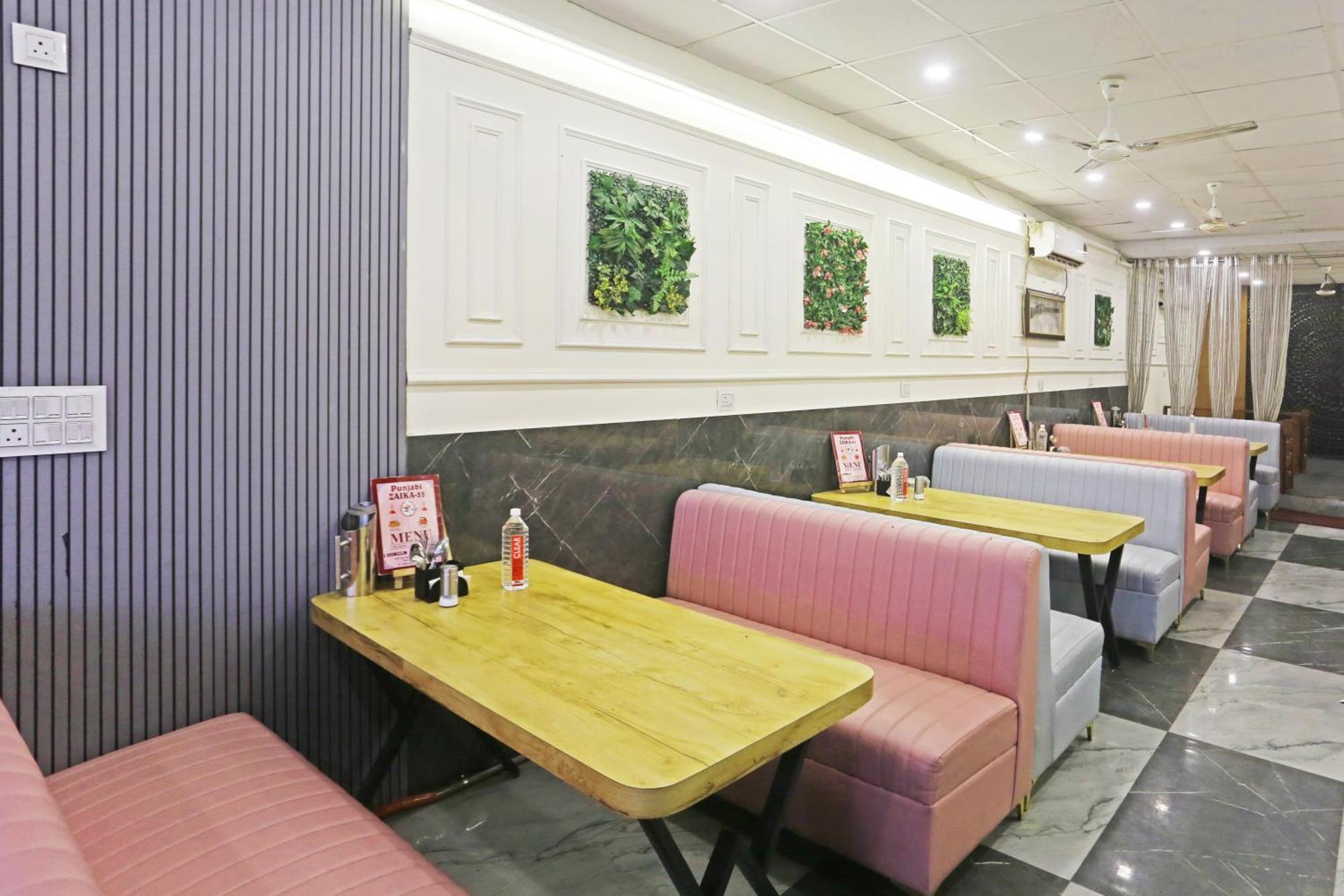 Hotel Aman Imperial Just A Minute Away From Railway Station And Connaught Place