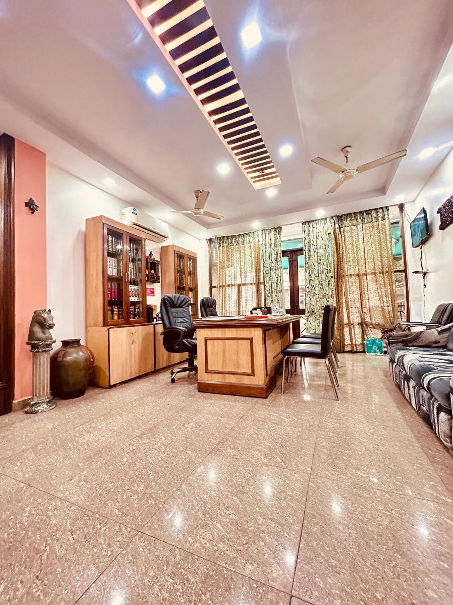Satwah Just 10 Minute Away Form Nizamuddin Railway Station New Delhi