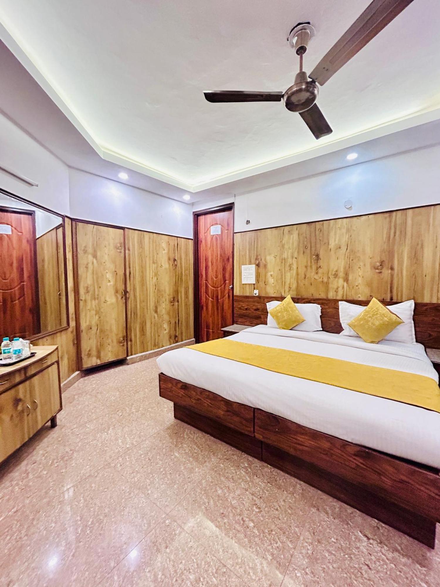 Satwah Just 10 Minute Away Form Nizamuddin Railway Station New Delhi