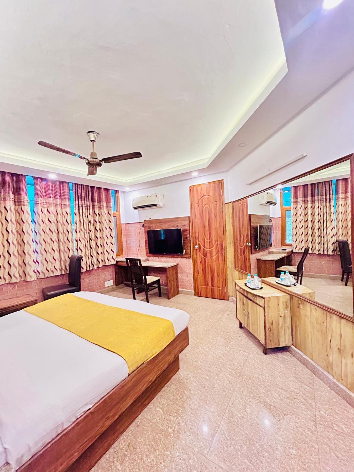 Satwah Just 10 Minute Away Form Nizamuddin Railway Station 4* New Delhi