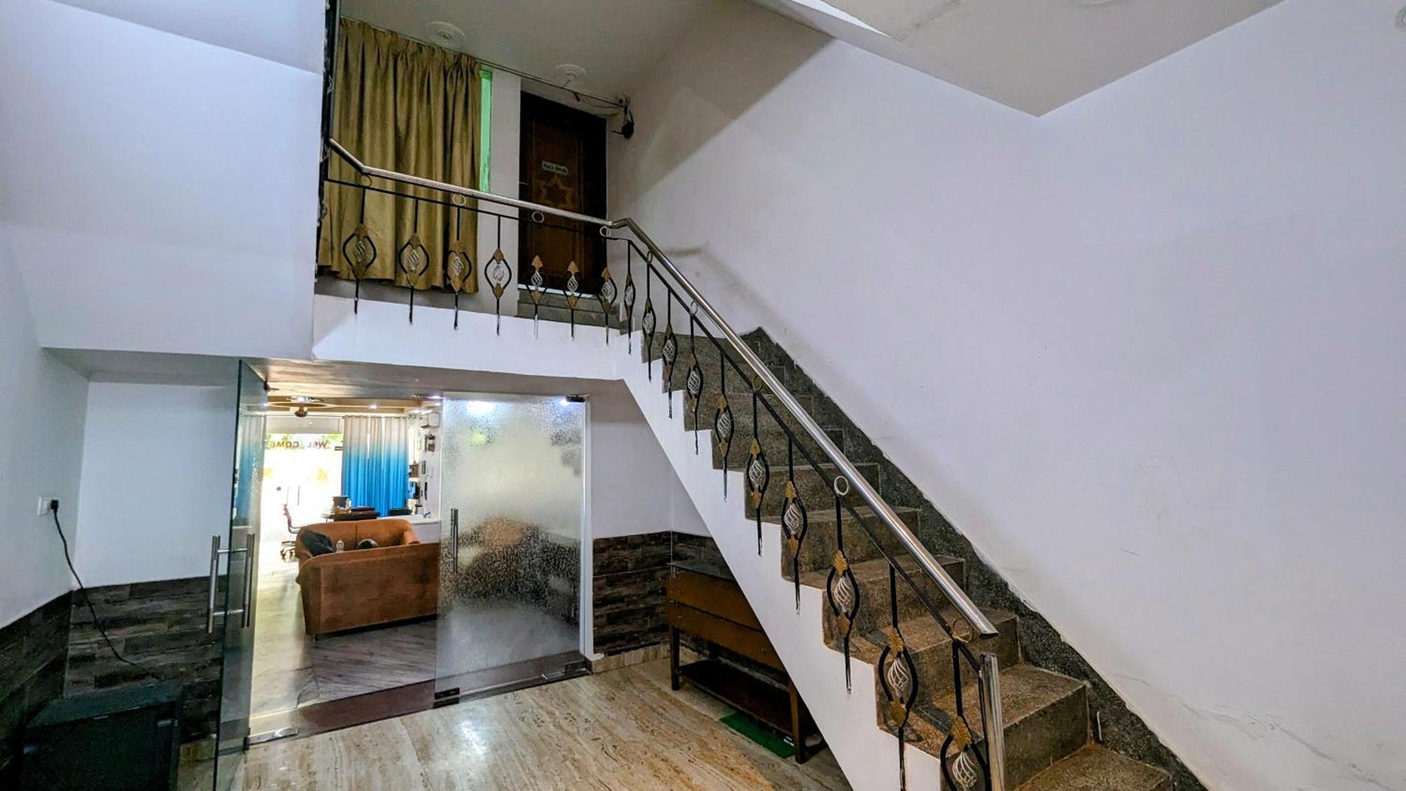 Hotel Lecston @yashobhoomi Dwarka Sector - 25 Metro Station