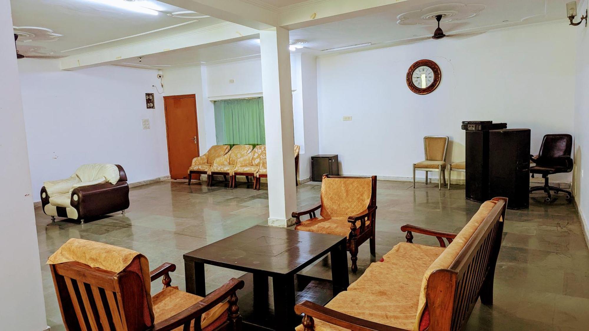 Lecston @yashobhoomi Dwarka Sector - 25 Metro Station Hotel 3*