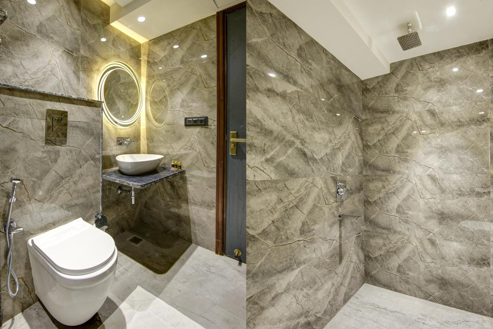 The Leena Interntional-Traveller'S Choice Top Winner 2025 Hotel