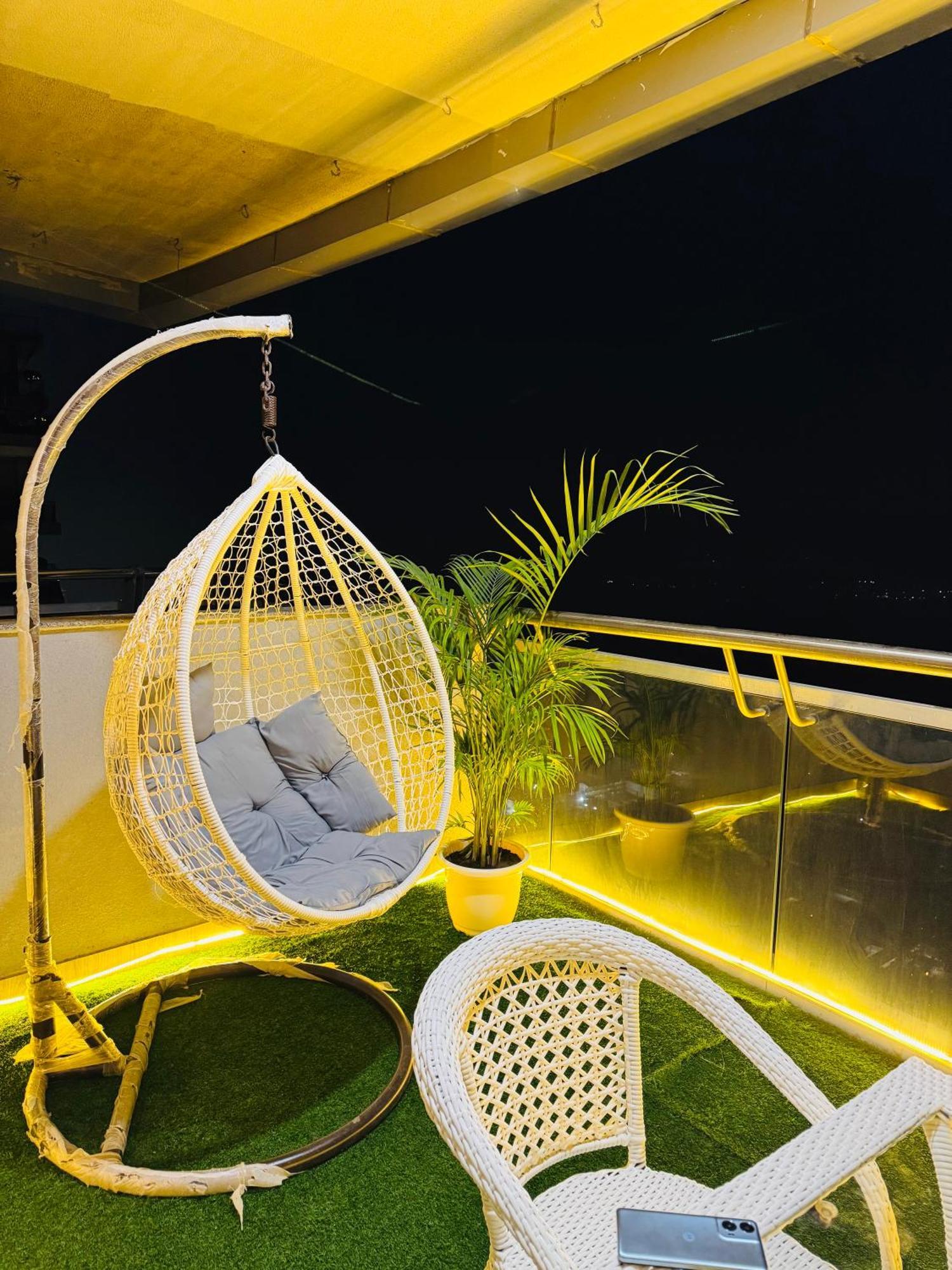 Suncatcher By Royal Reetreat Apartment New Delhi