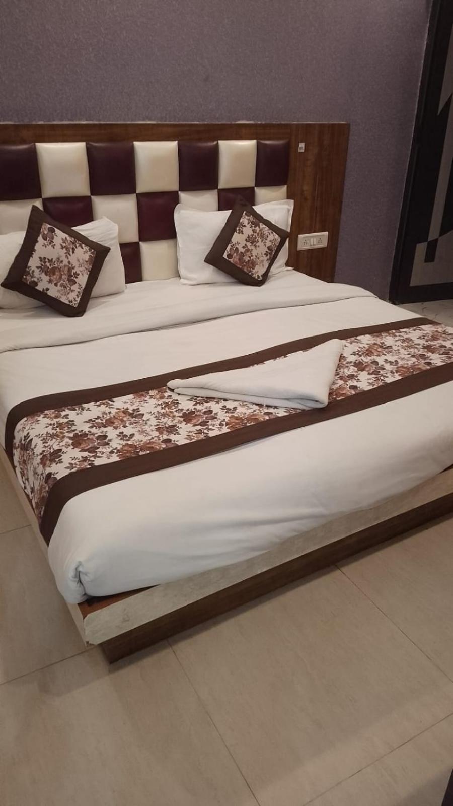 Plaza Near Igi 4*
